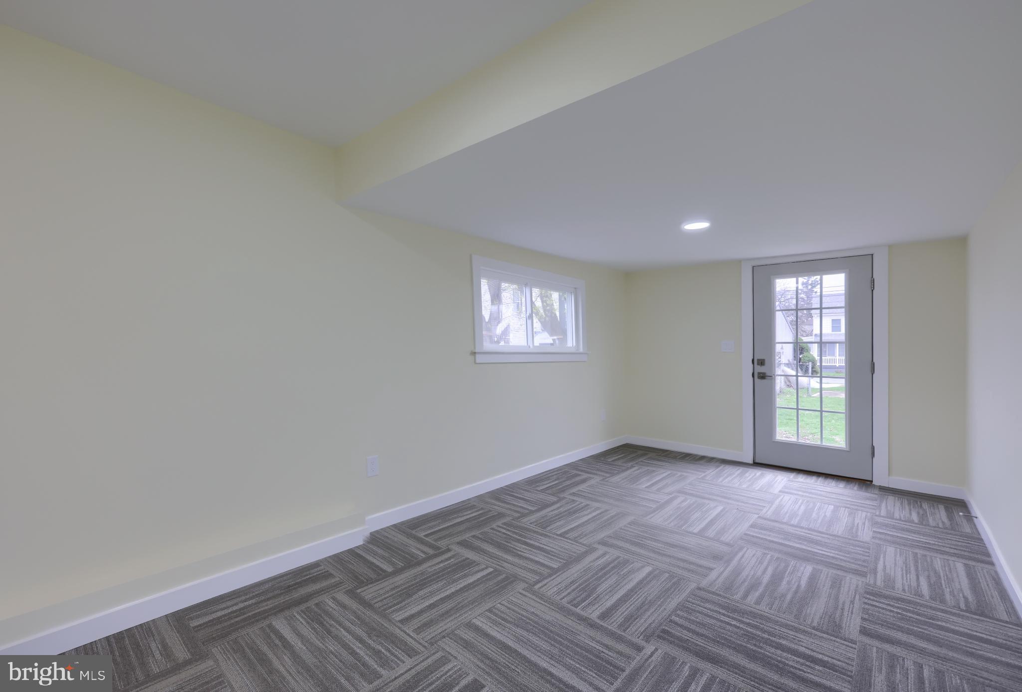 ROYALTON - Residential