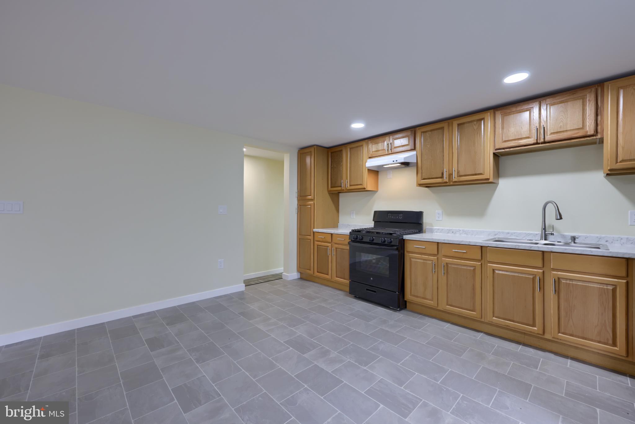 ROYALTON - Residential