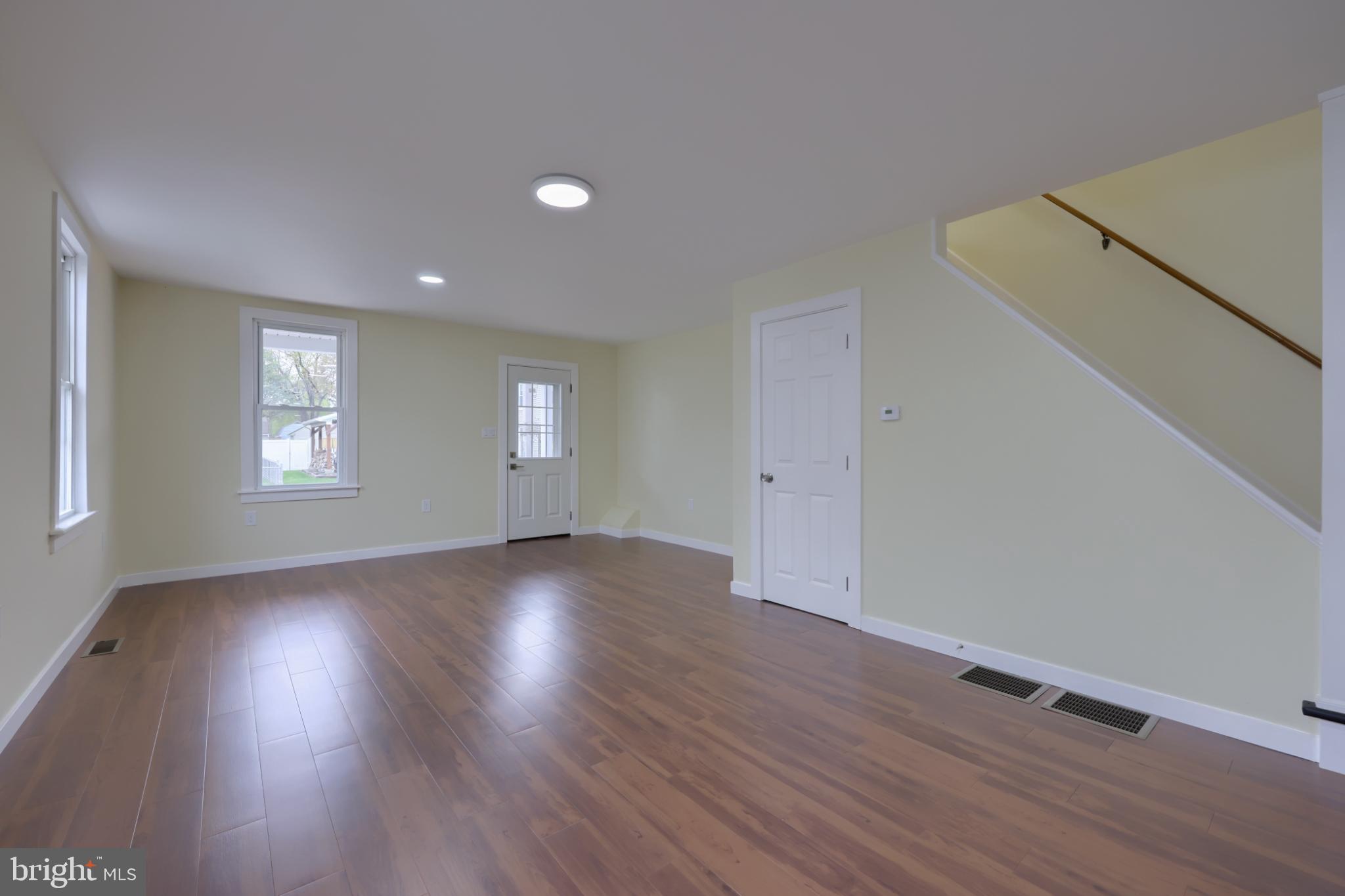 ROYALTON - Residential