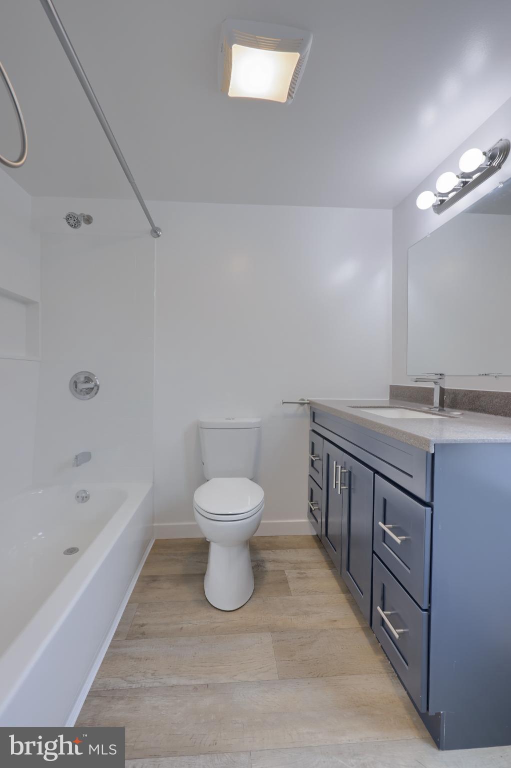 ROYALTON - Residential