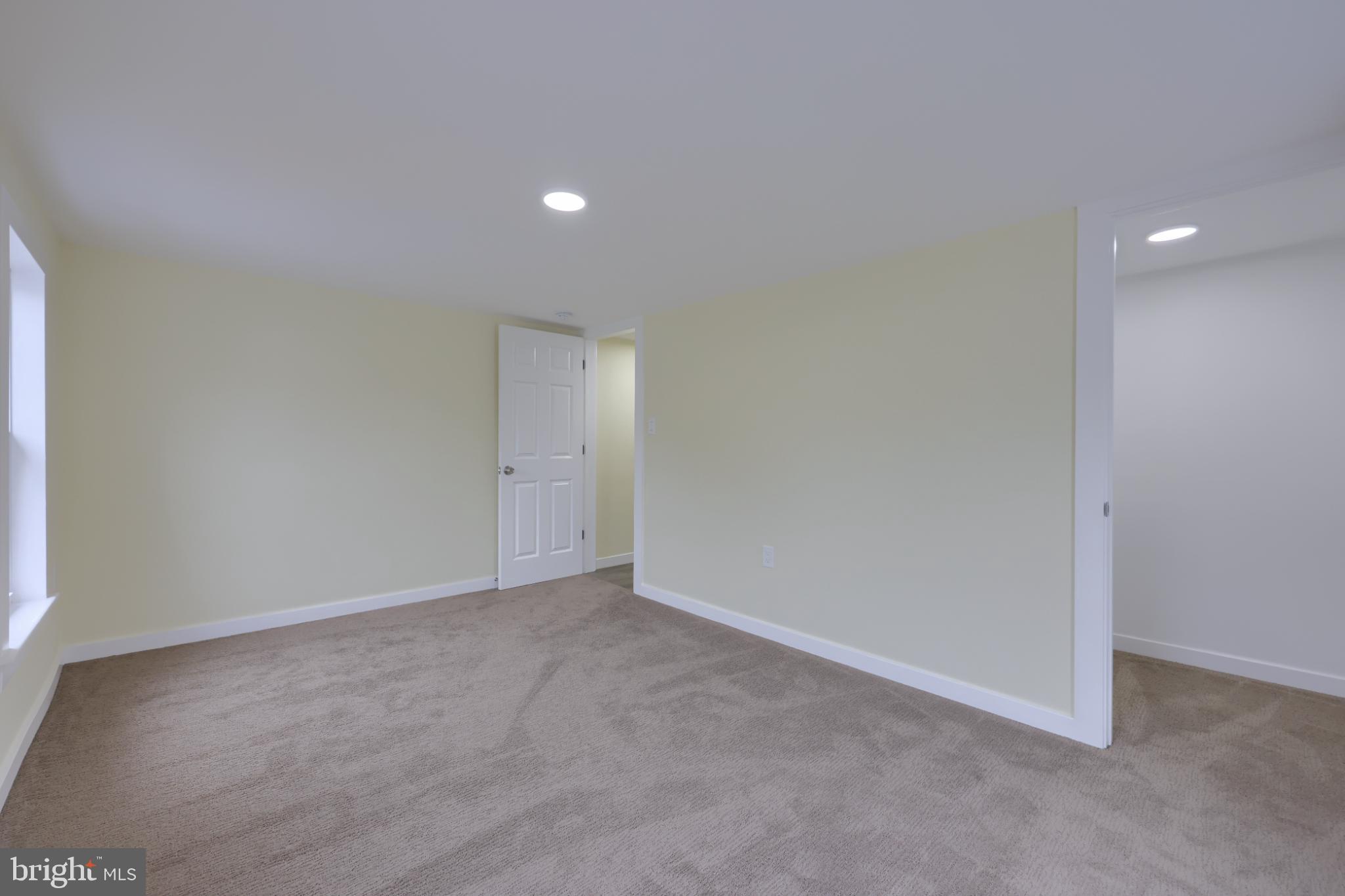 ROYALTON - Residential