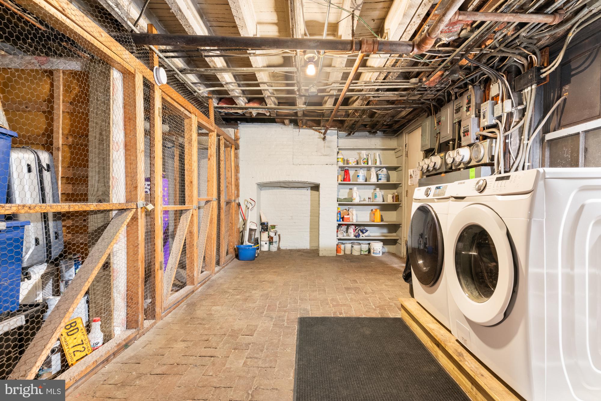 BOLTON HILL HISTORIC DISTRICT - Residential Lease