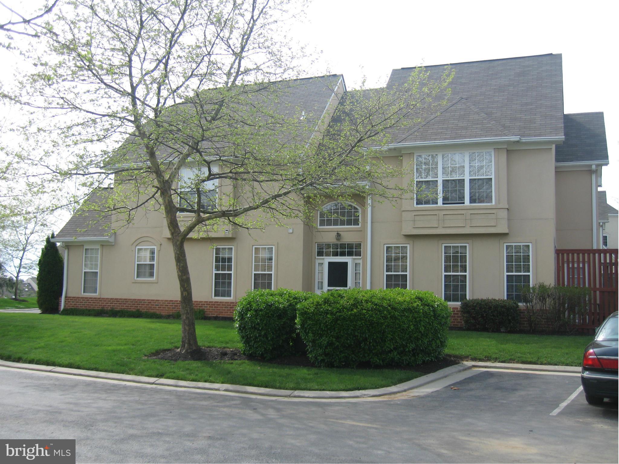 GREY ROCK VILLAS - Residential