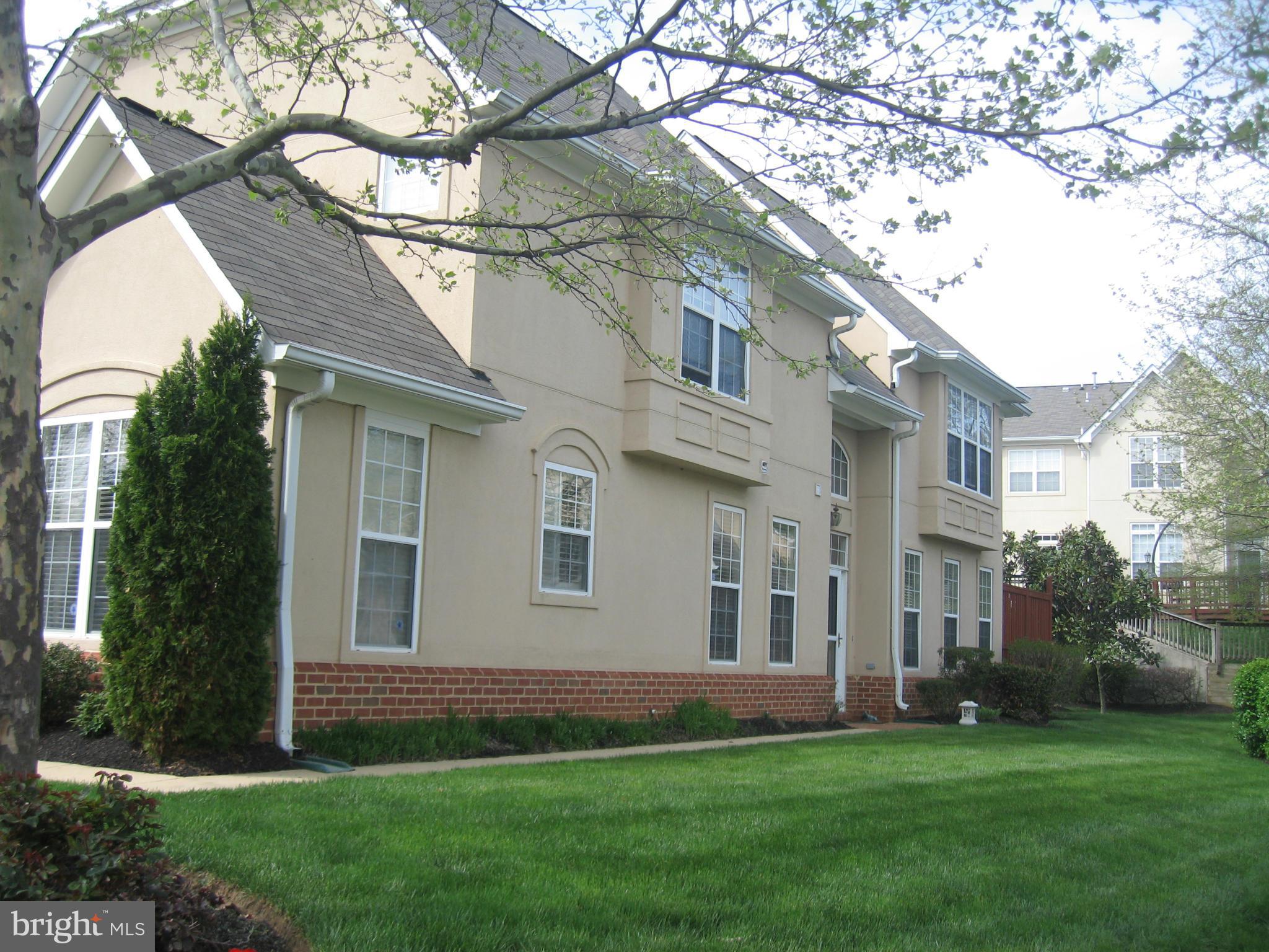 GREY ROCK VILLAS - Residential