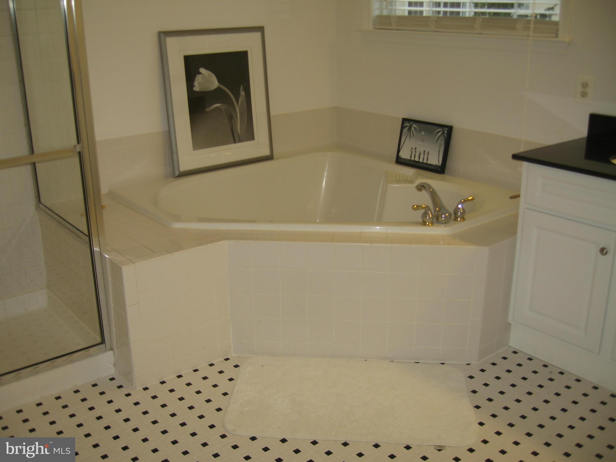 GREY ROCK VILLAS - Residential