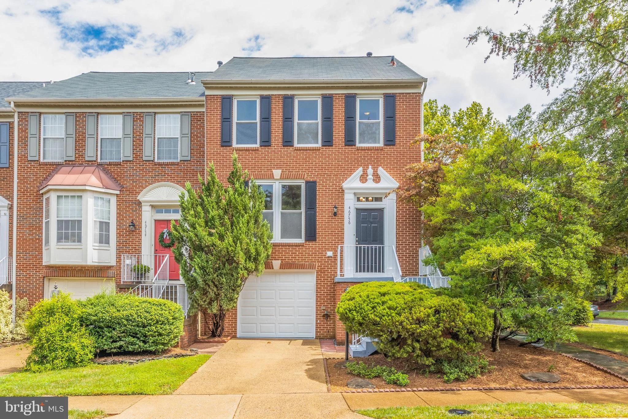 46756 Graham Cove Square, Sterling, VA 20165