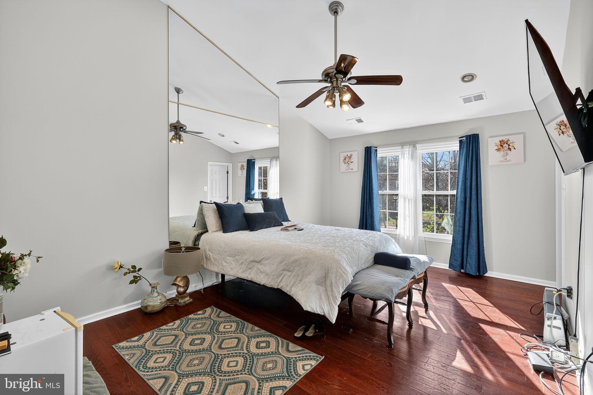 COLLINGTON STATION - Residential