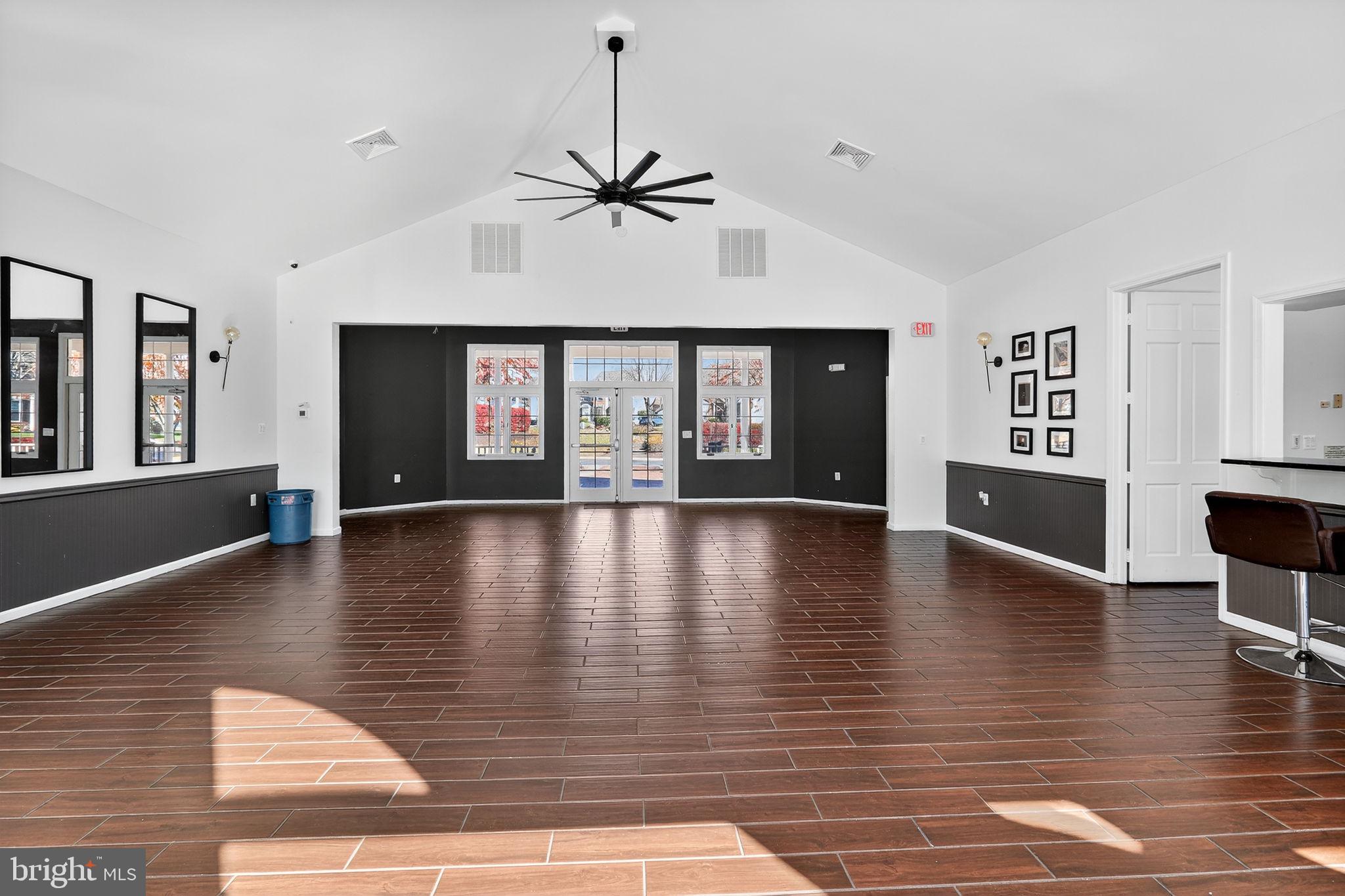 COLLINGTON STATION - Residential