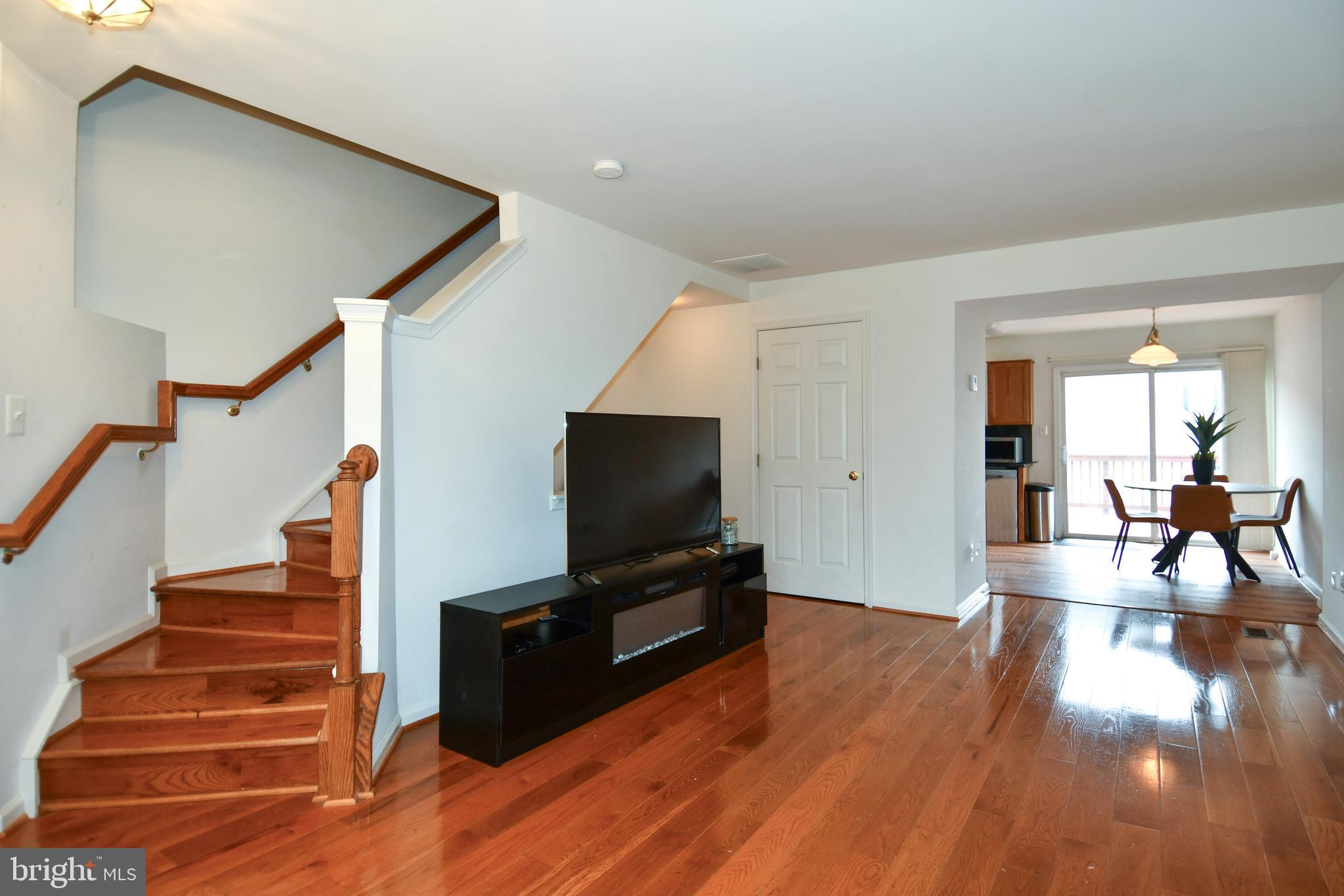 JAPONICA - Residential Lease