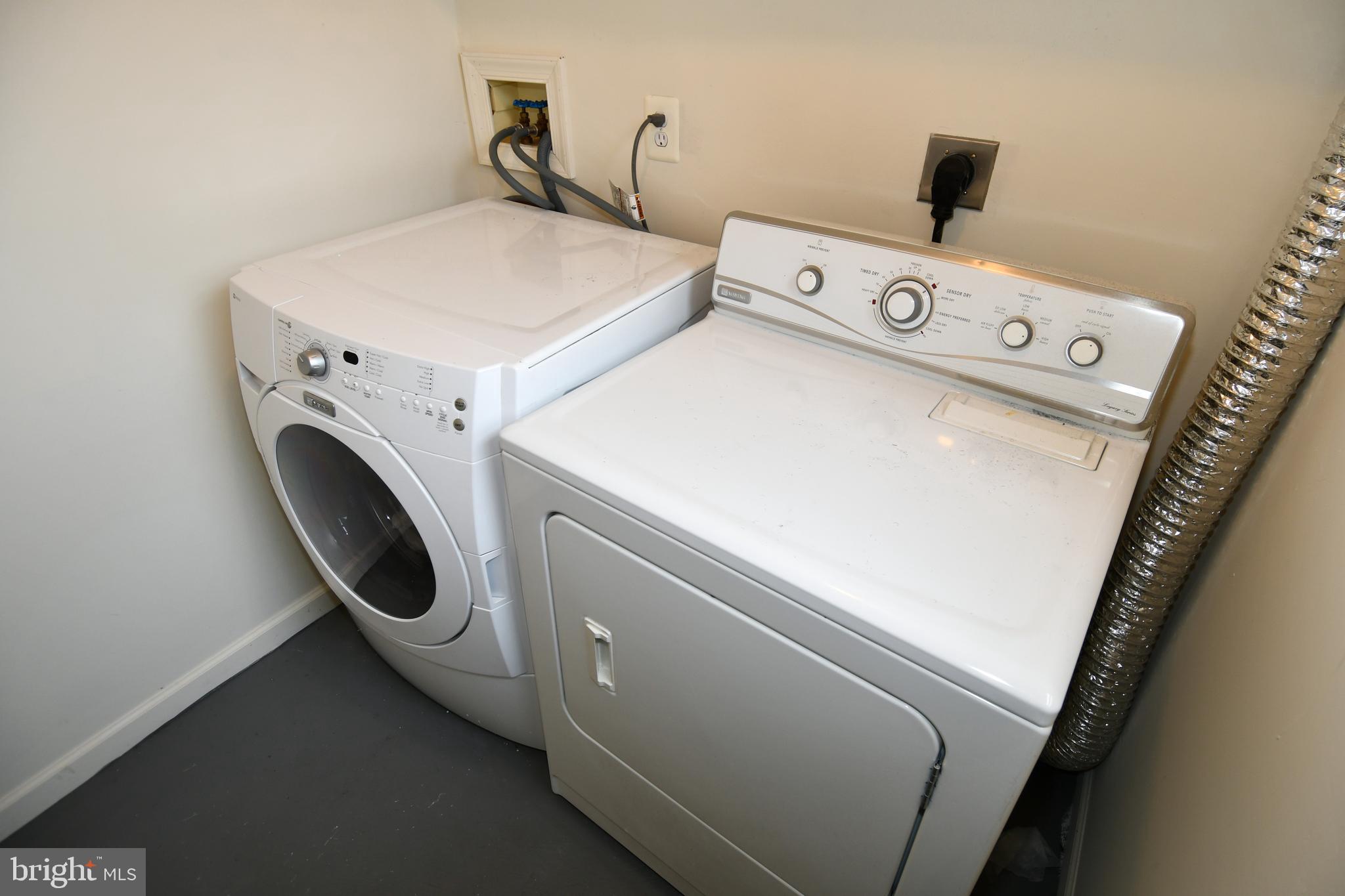 JAPONICA - Residential Lease