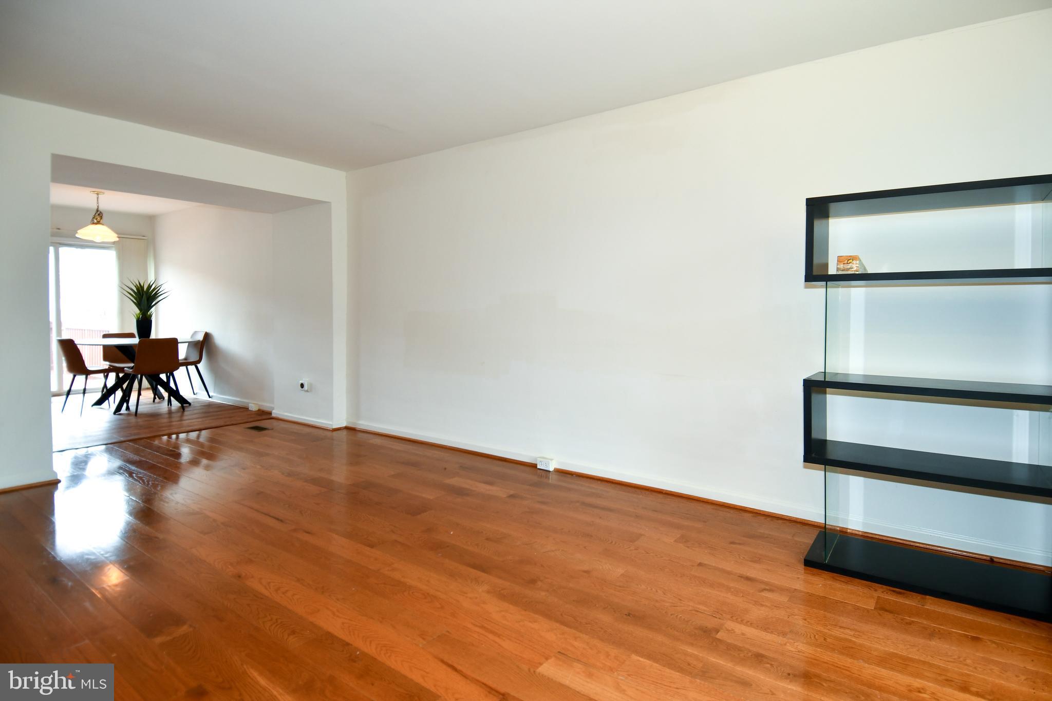 JAPONICA - Residential Lease