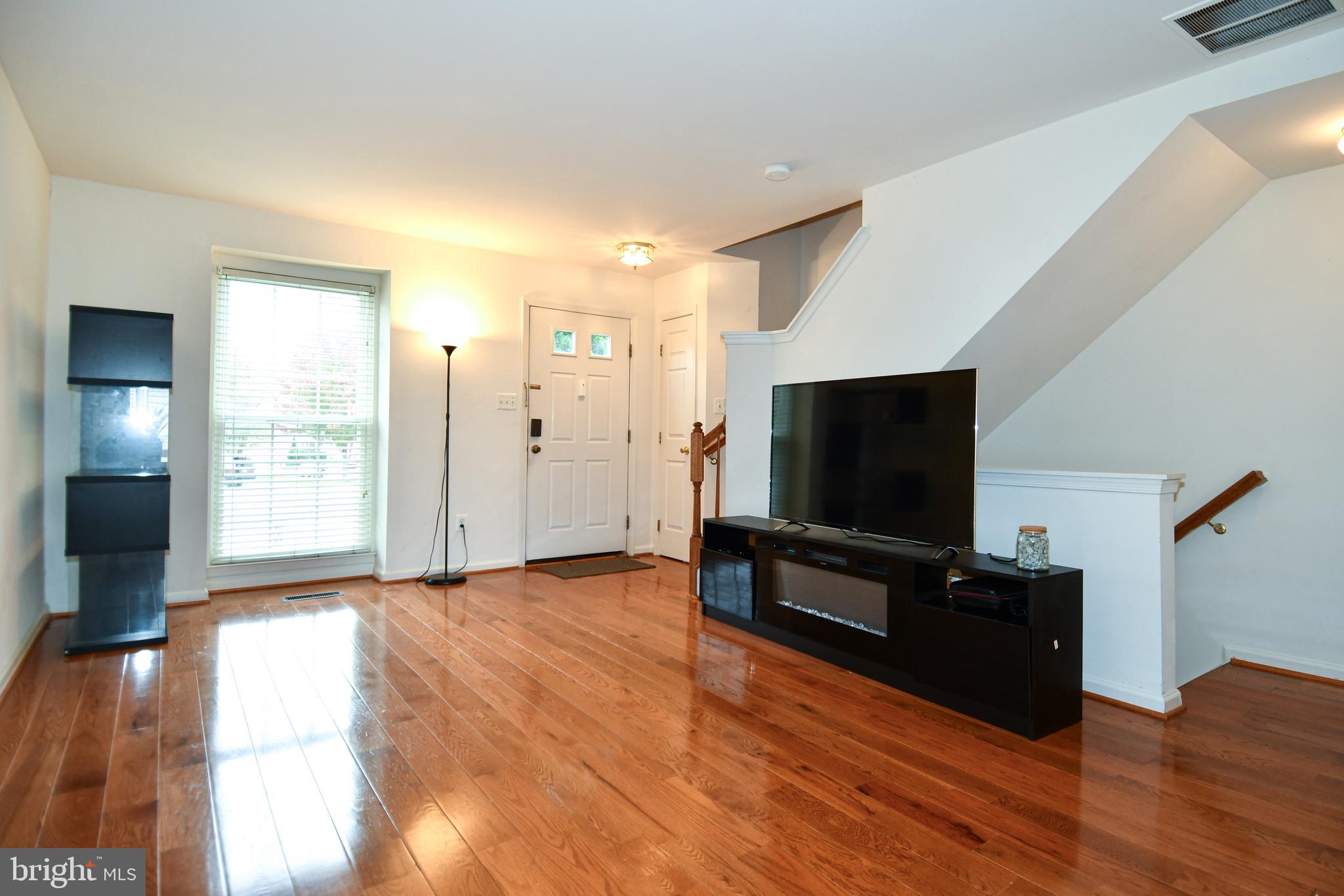 JAPONICA - Residential Lease