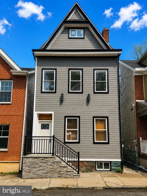 202 Passaic Street, Trenton, NJ MLS: NJME2076988