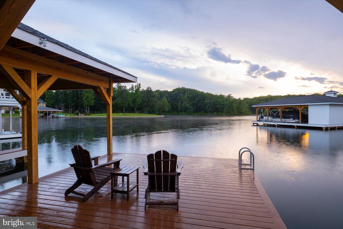 NOAHS LANDING - Residential