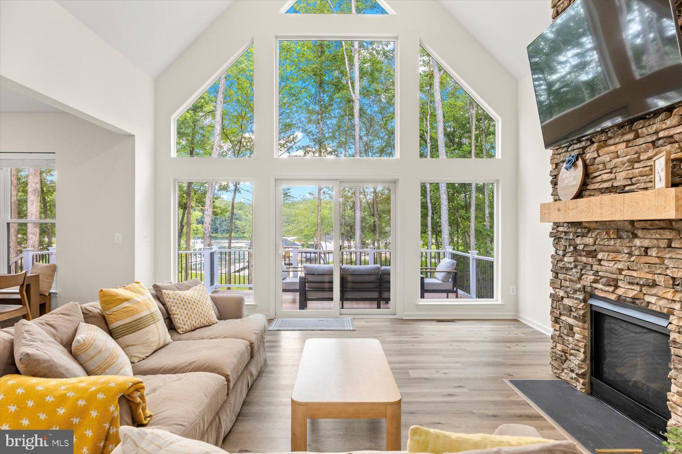 NOAHS LANDING - Residential