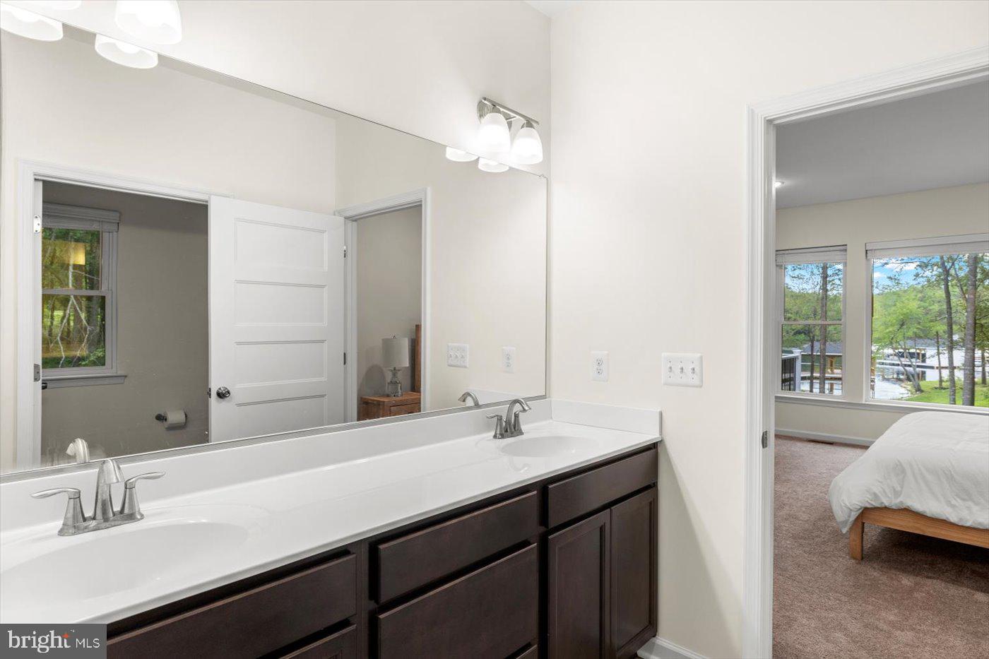 NOAHS LANDING - Residential