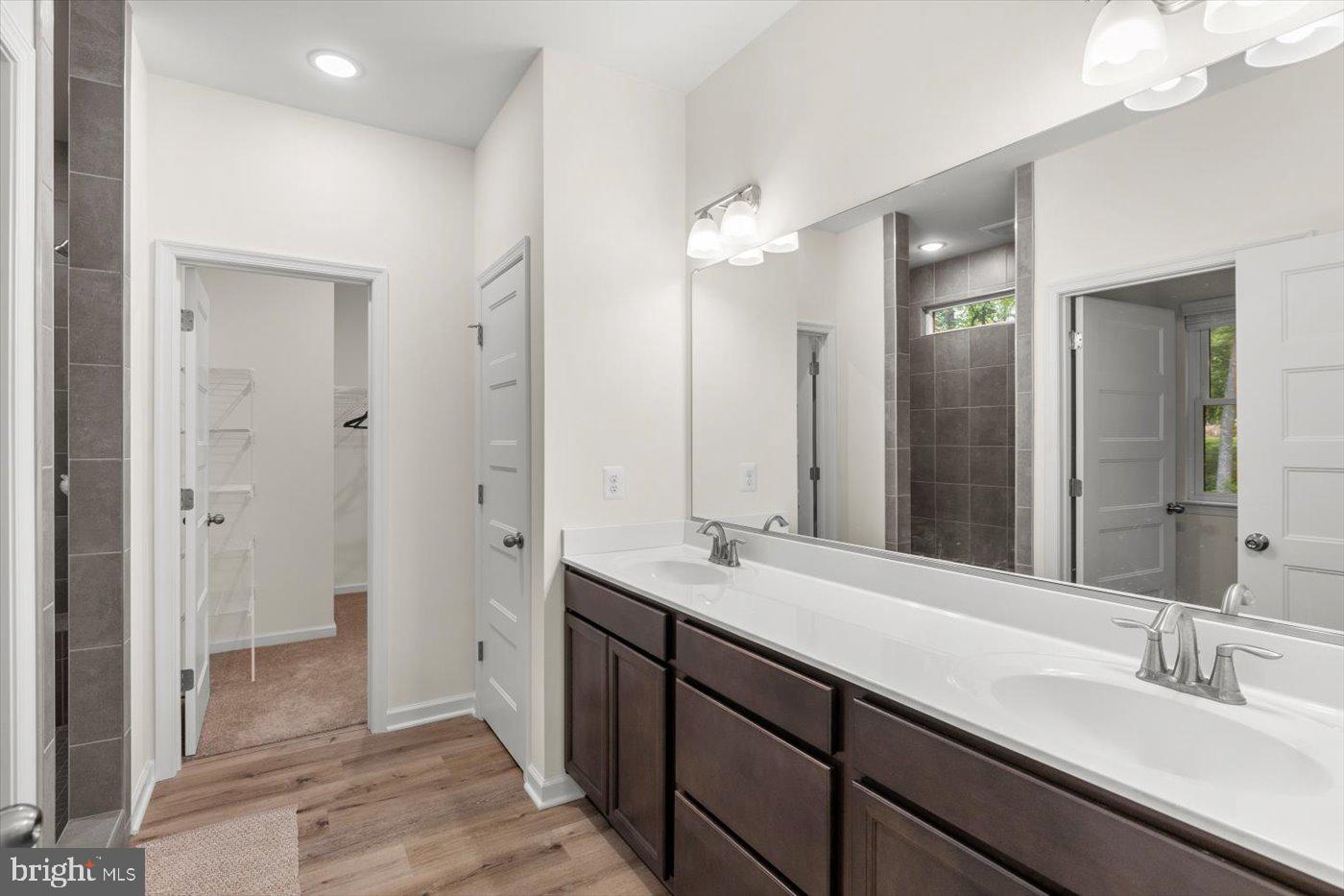 NOAHS LANDING - Residential