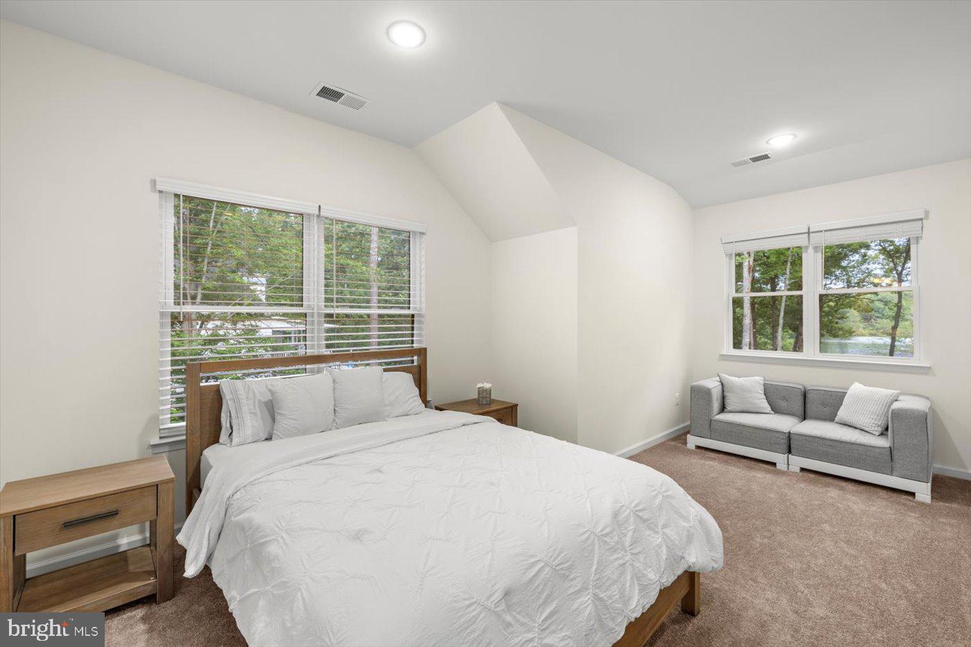 NOAHS LANDING - Residential