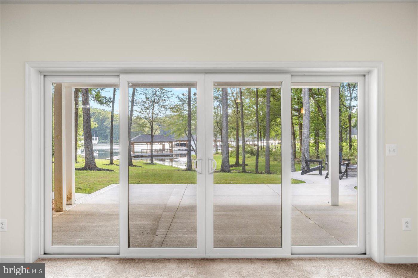 NOAHS LANDING - Residential