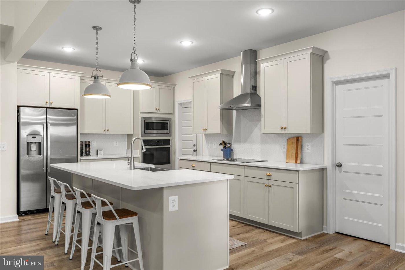 NOAHS LANDING - Residential