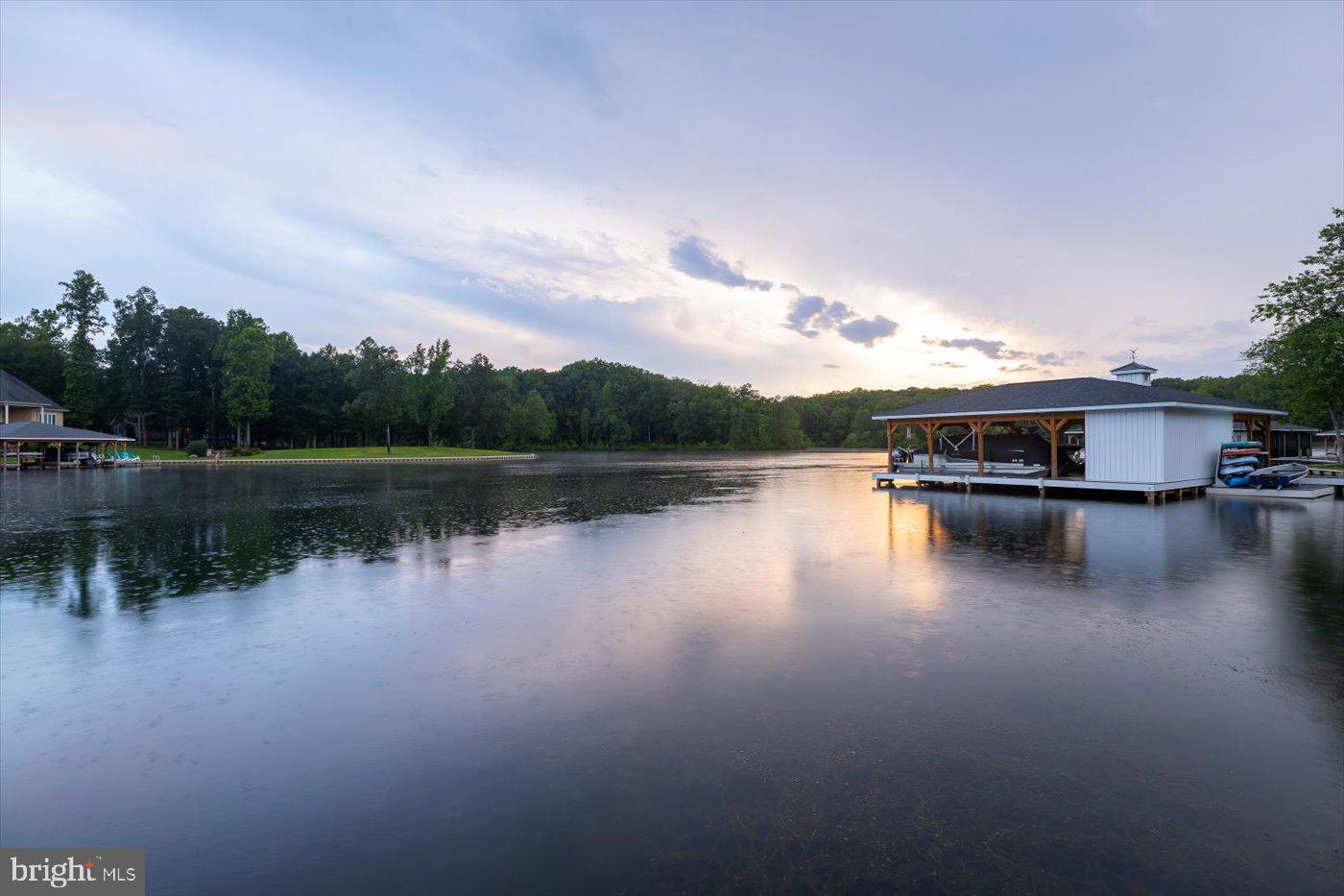 NOAHS LANDING - Residential