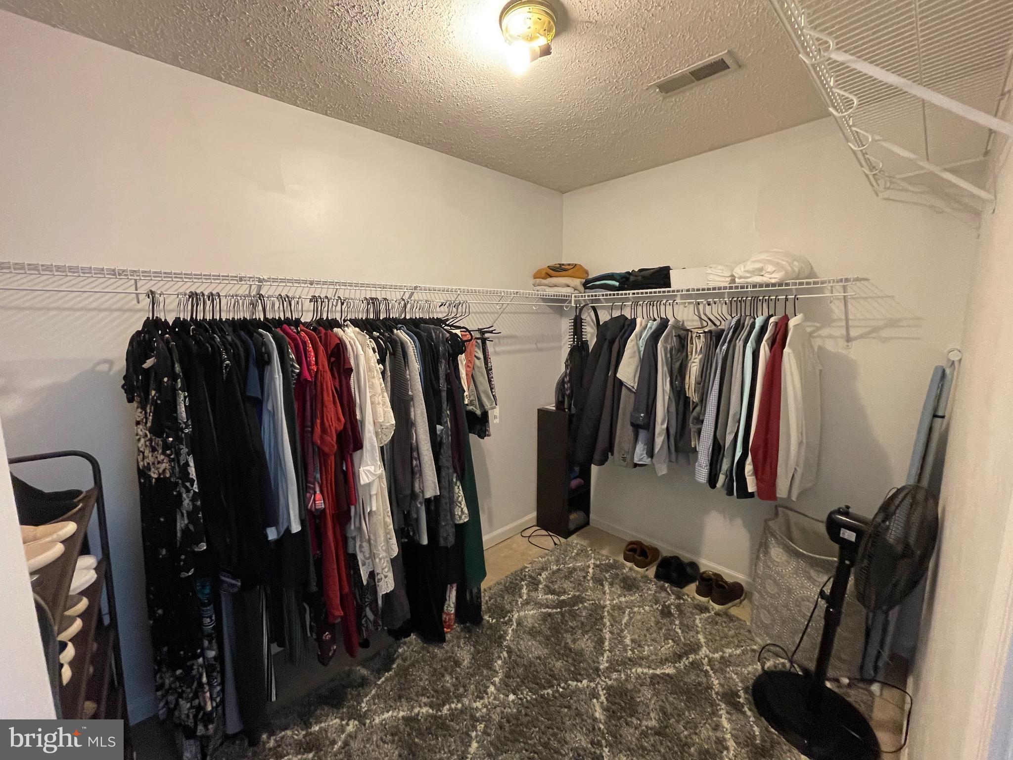 THE MDOWS OF ELK CRE - Residential