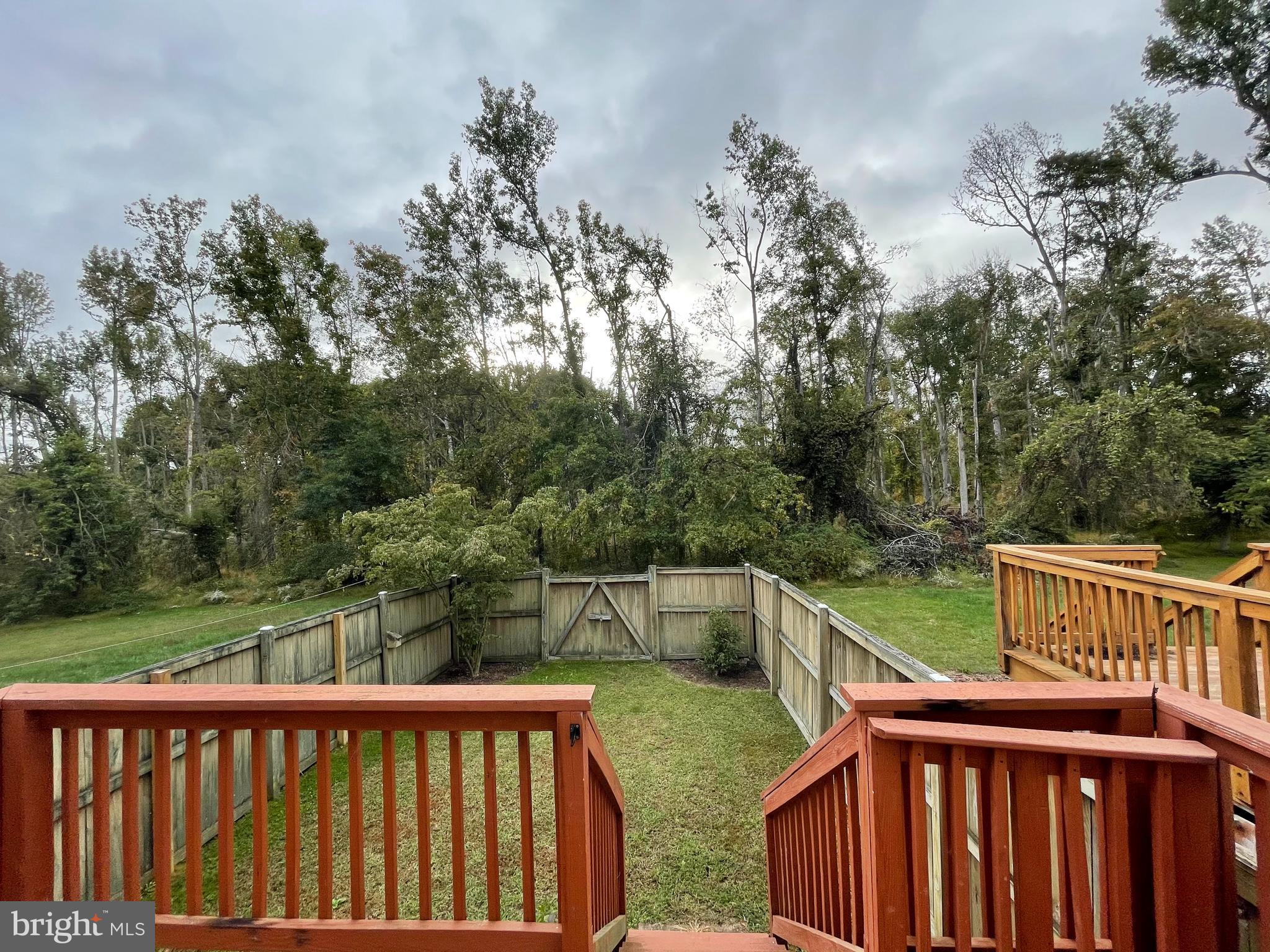 THE MDOWS OF ELK CRE - Residential