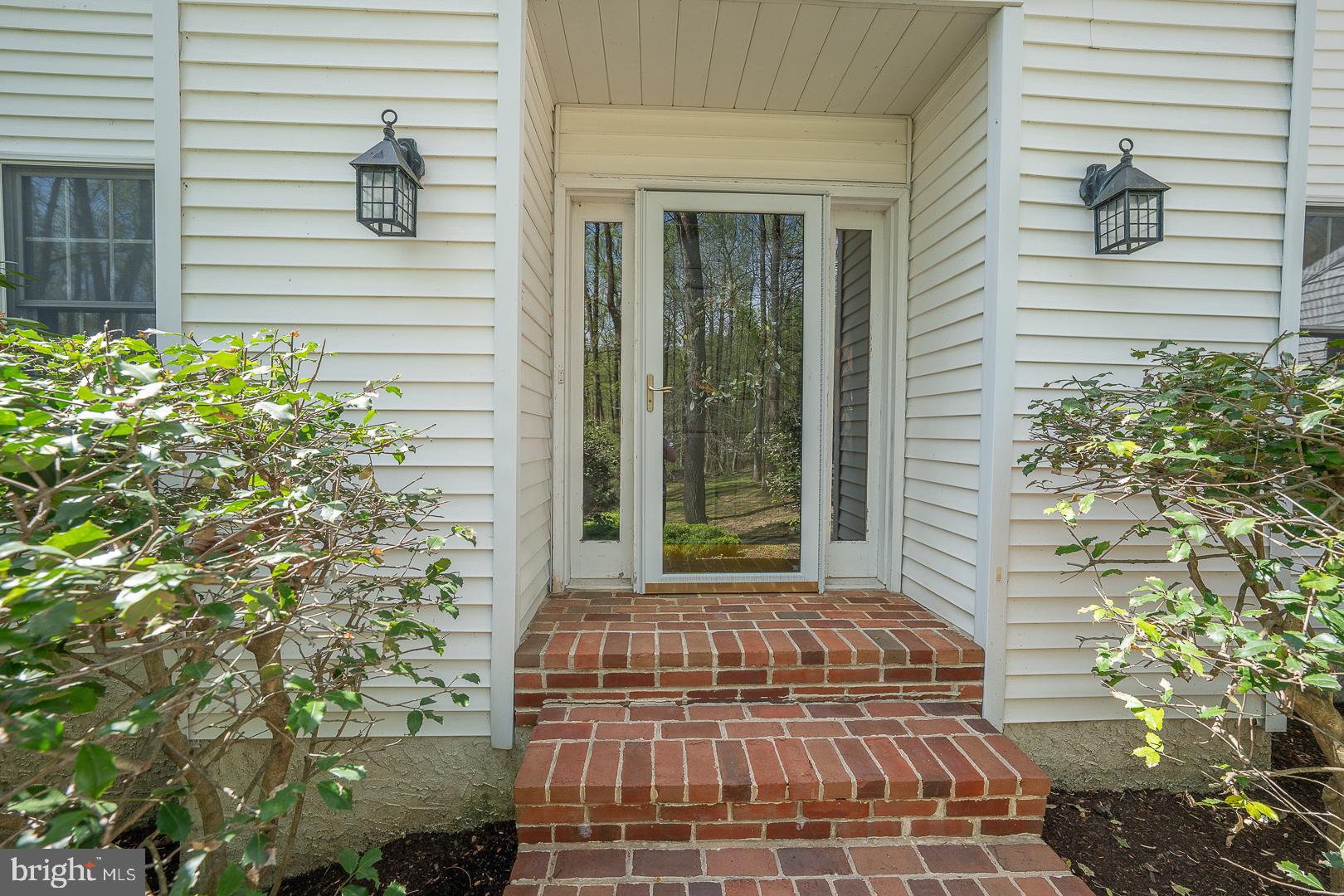 266 DEERHAVEN WAY