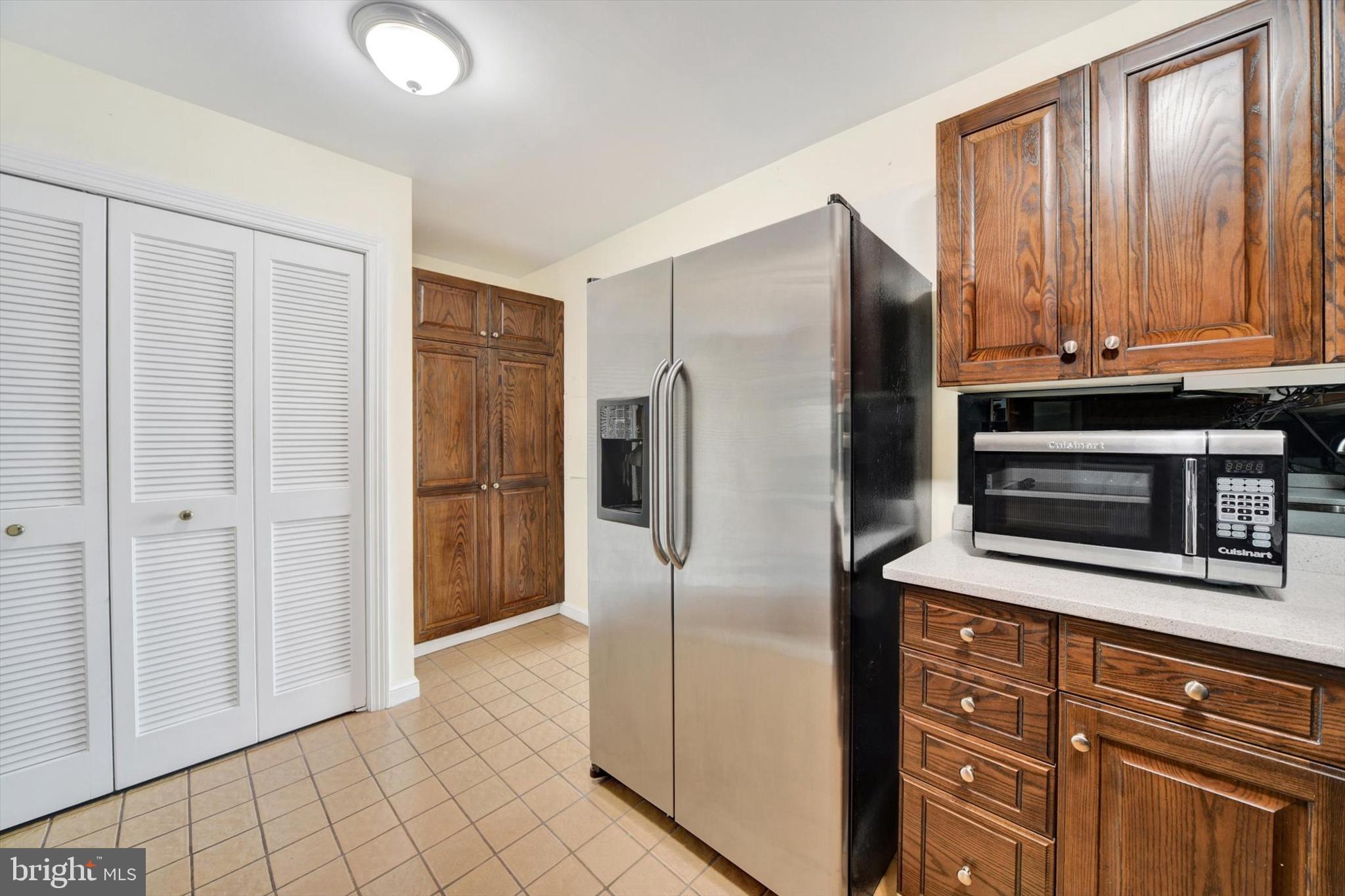 HARBOR COURT CONDOMINIUMS - Residential