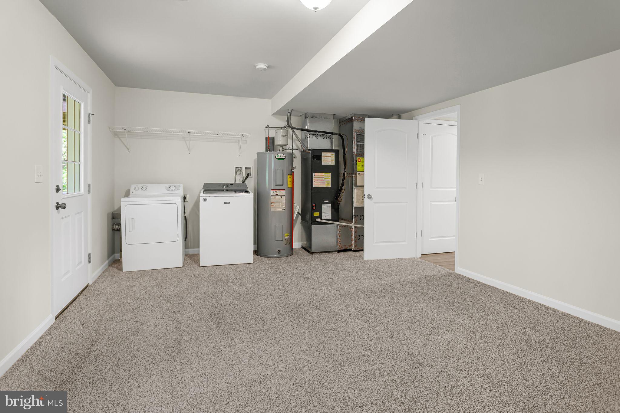 976 GREGS DRIVE