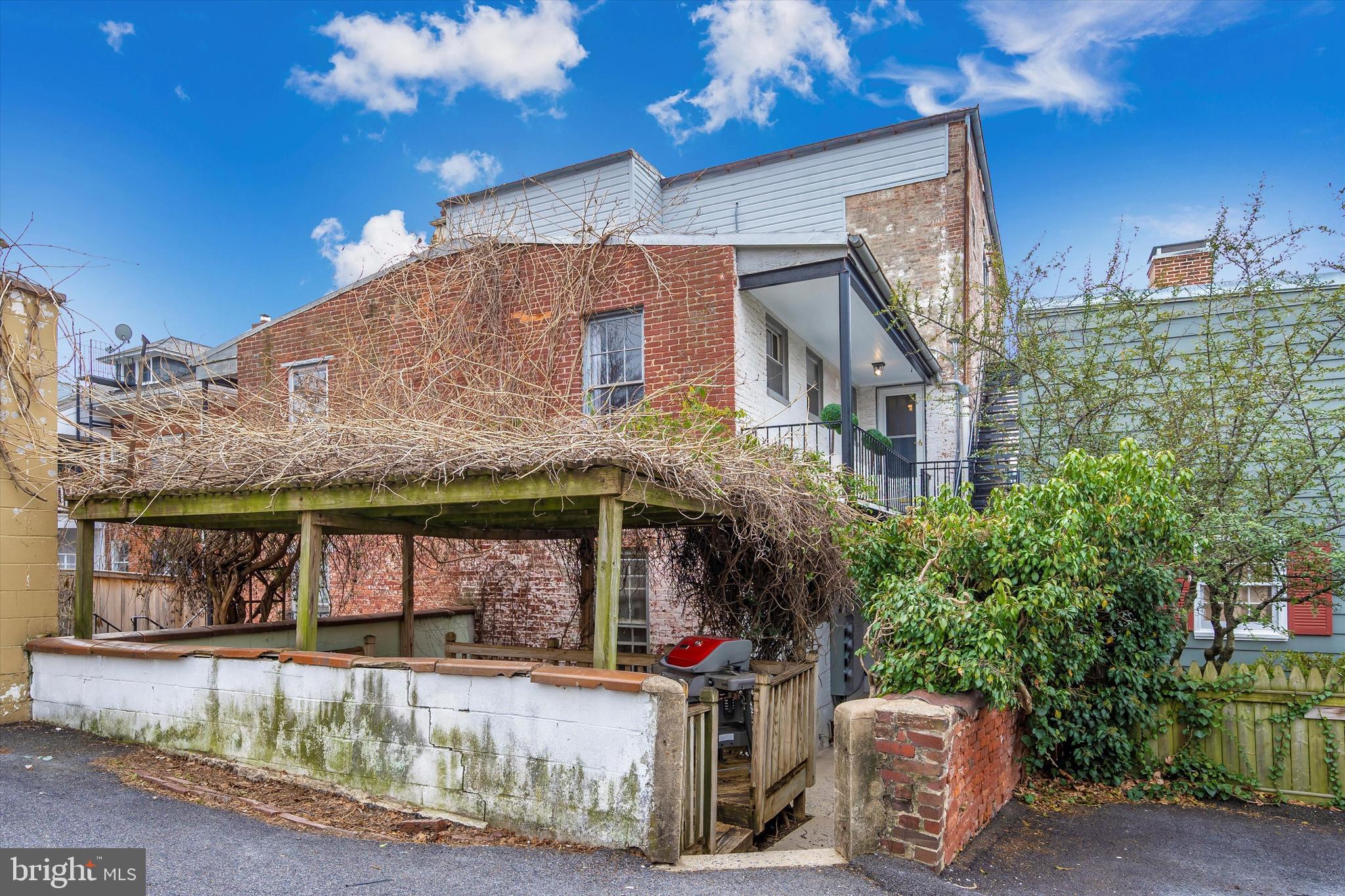 DOWNTOWN FREDERICK - Residential Lease