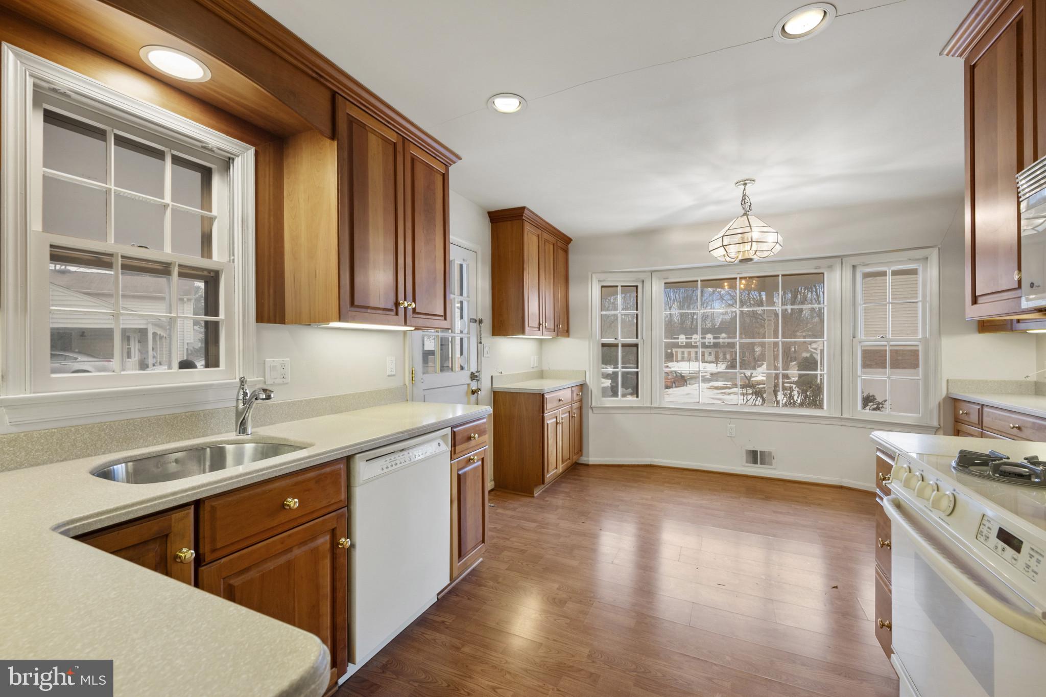 REGENCY ESTATES - Residential