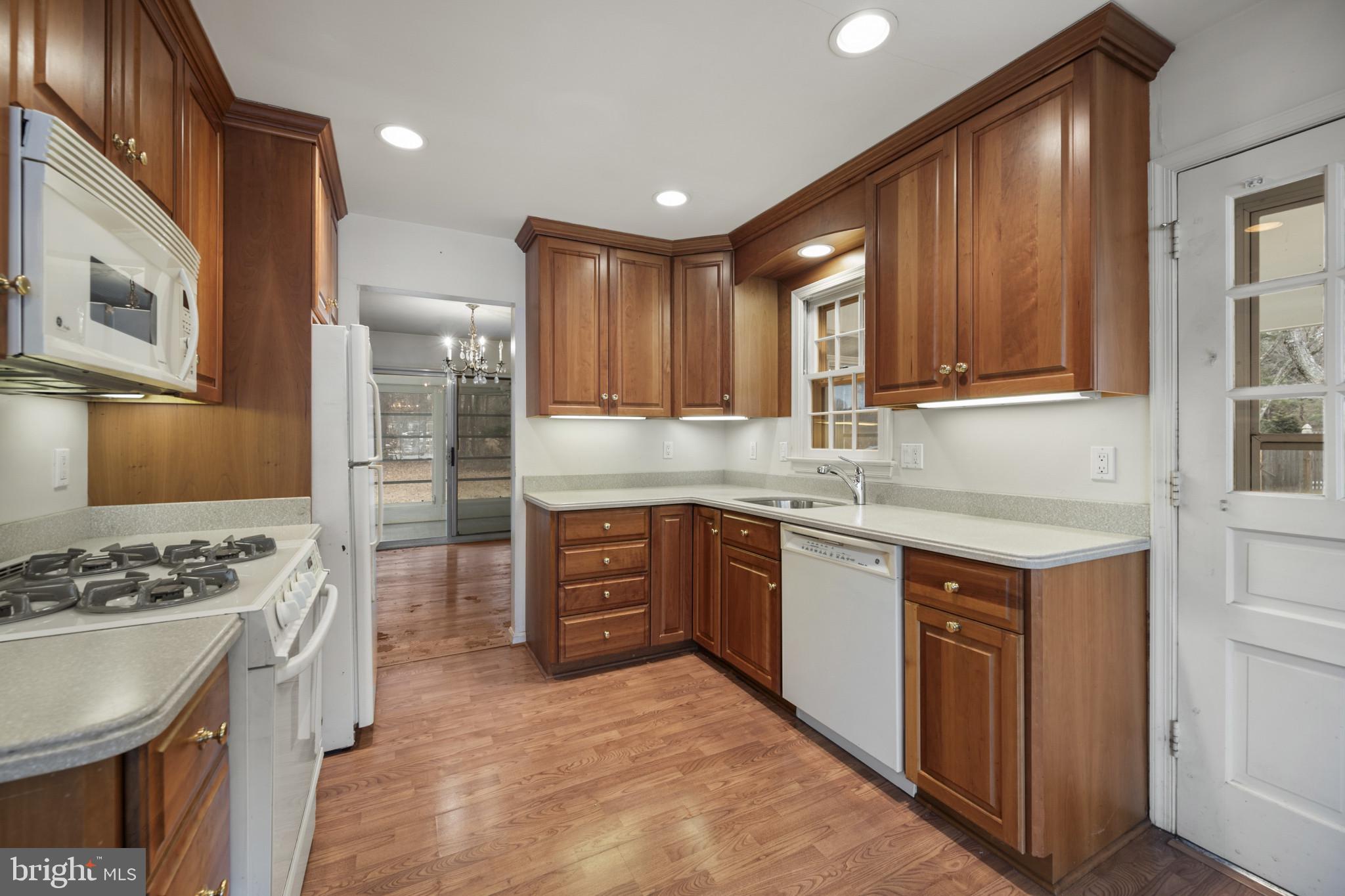 REGENCY ESTATES - Residential