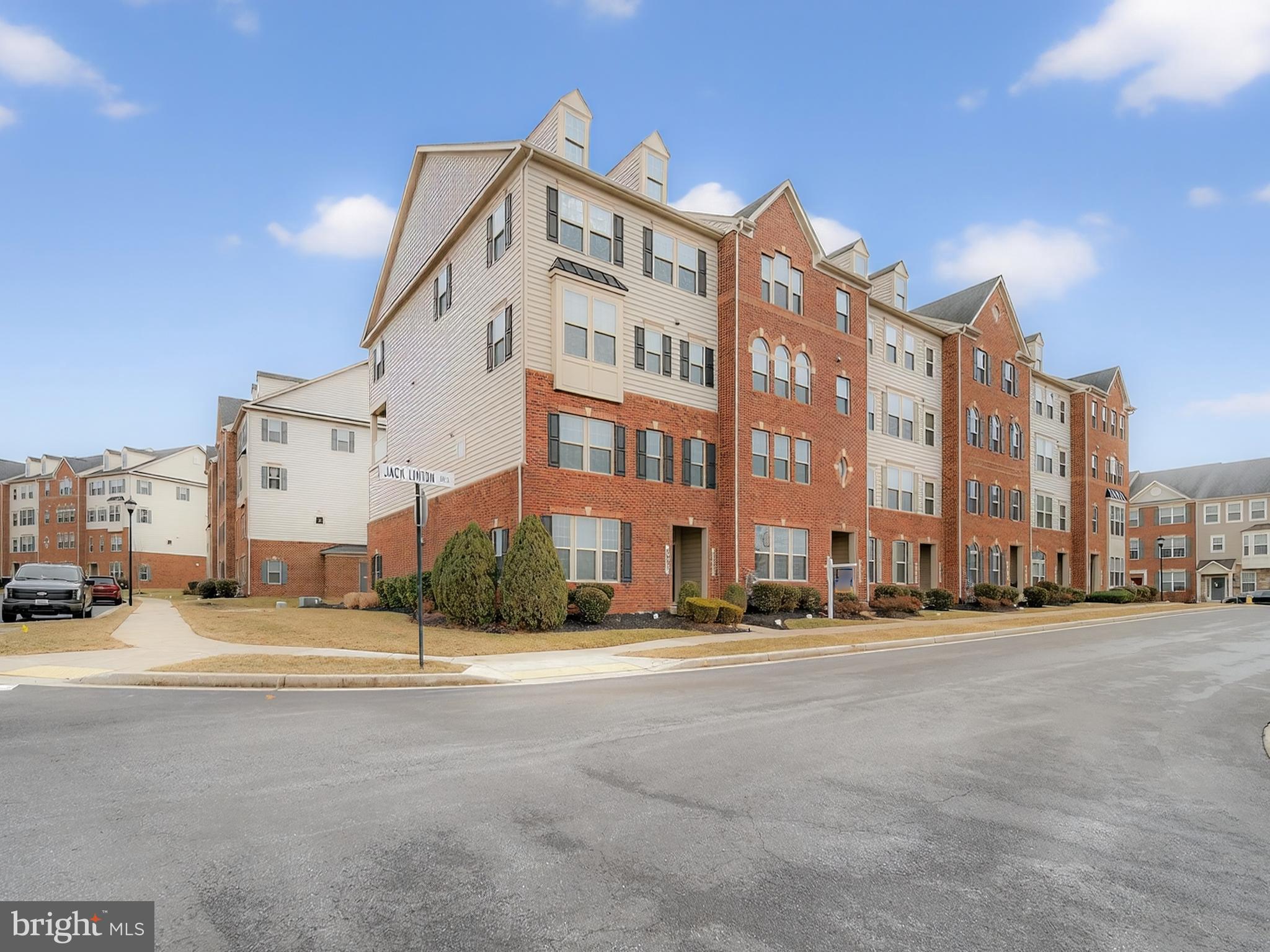 BALLENGER CREEK - Residential