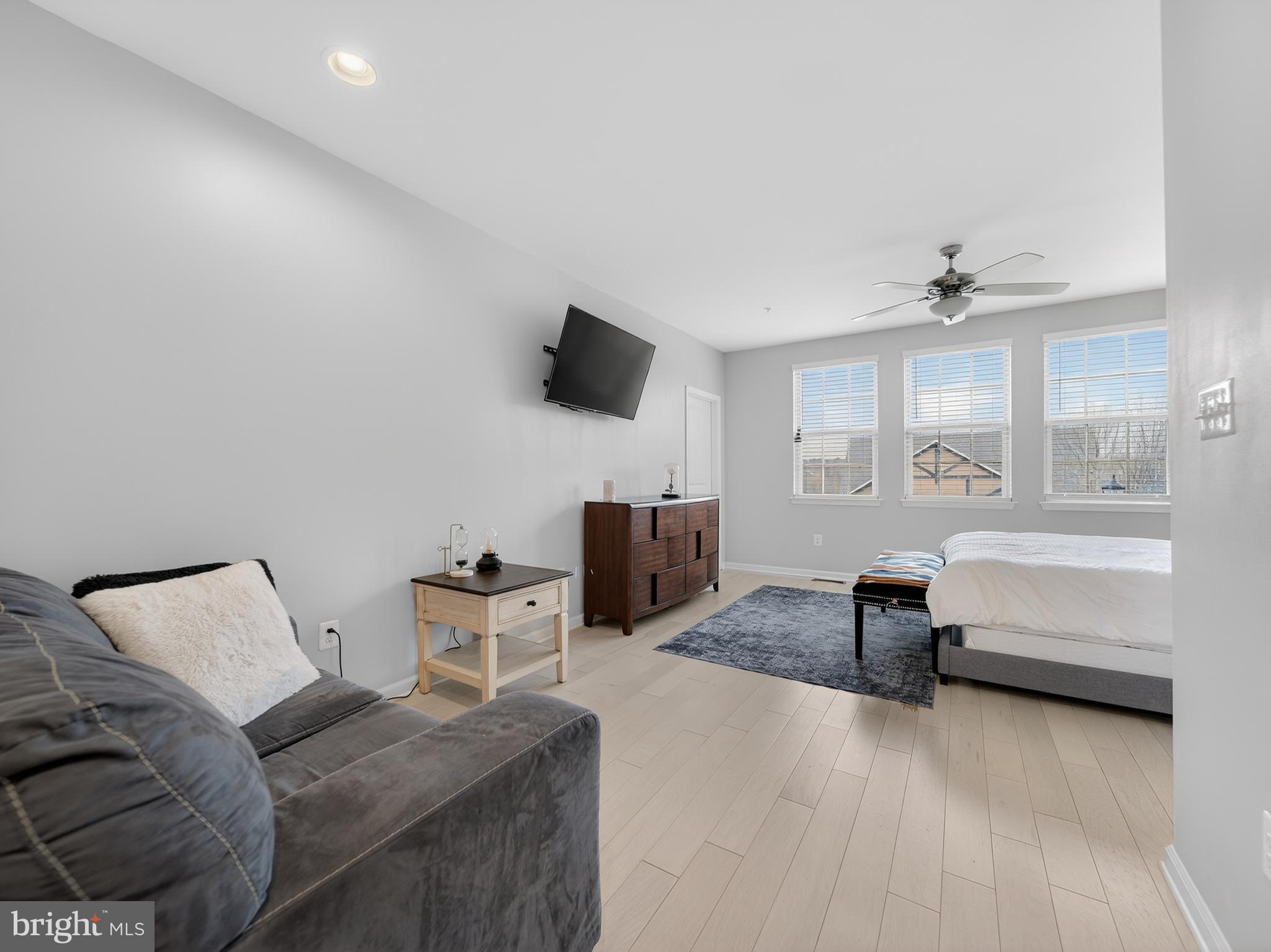 BALLENGER CREEK - Residential