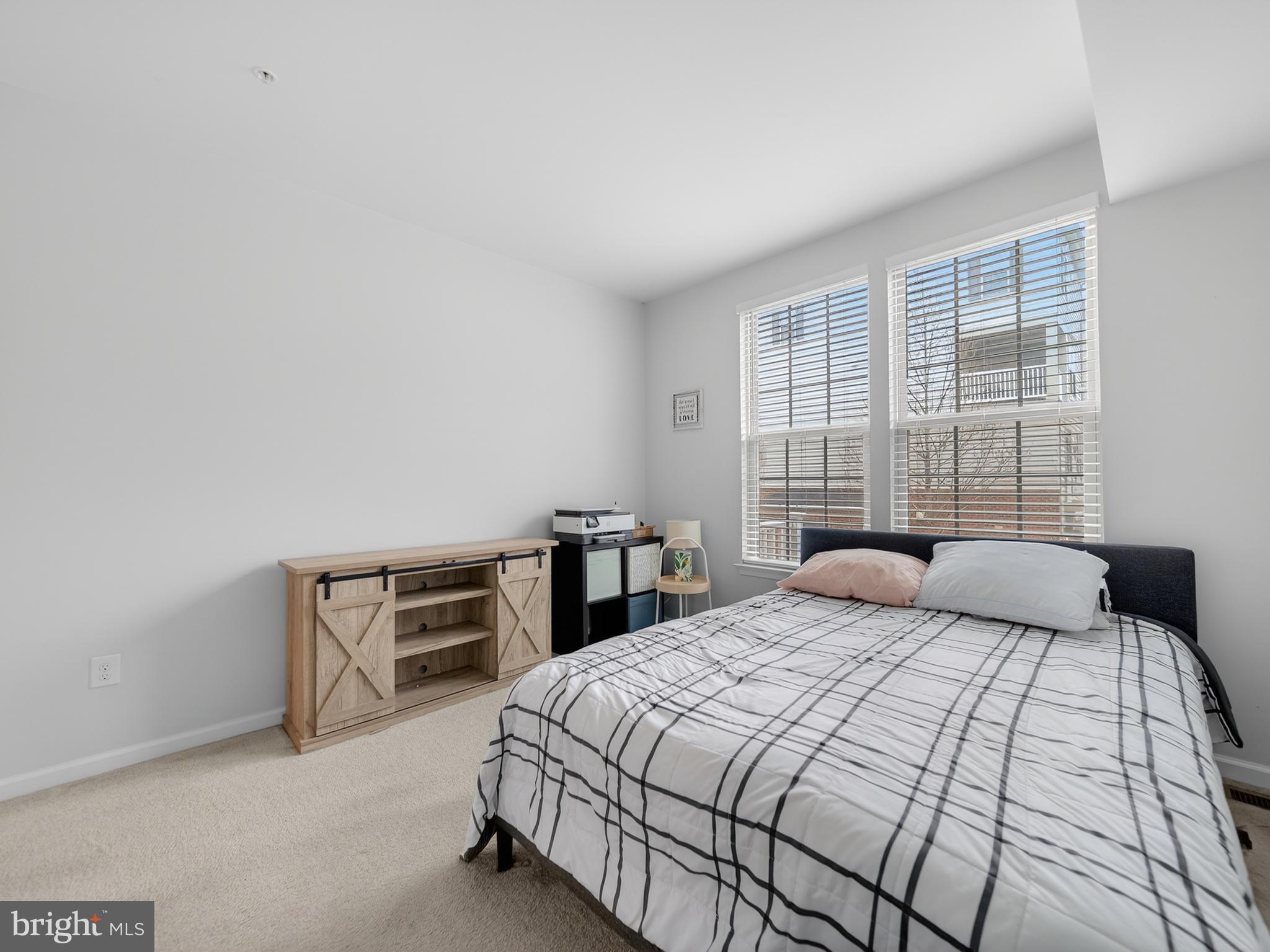 BALLENGER CREEK - Residential