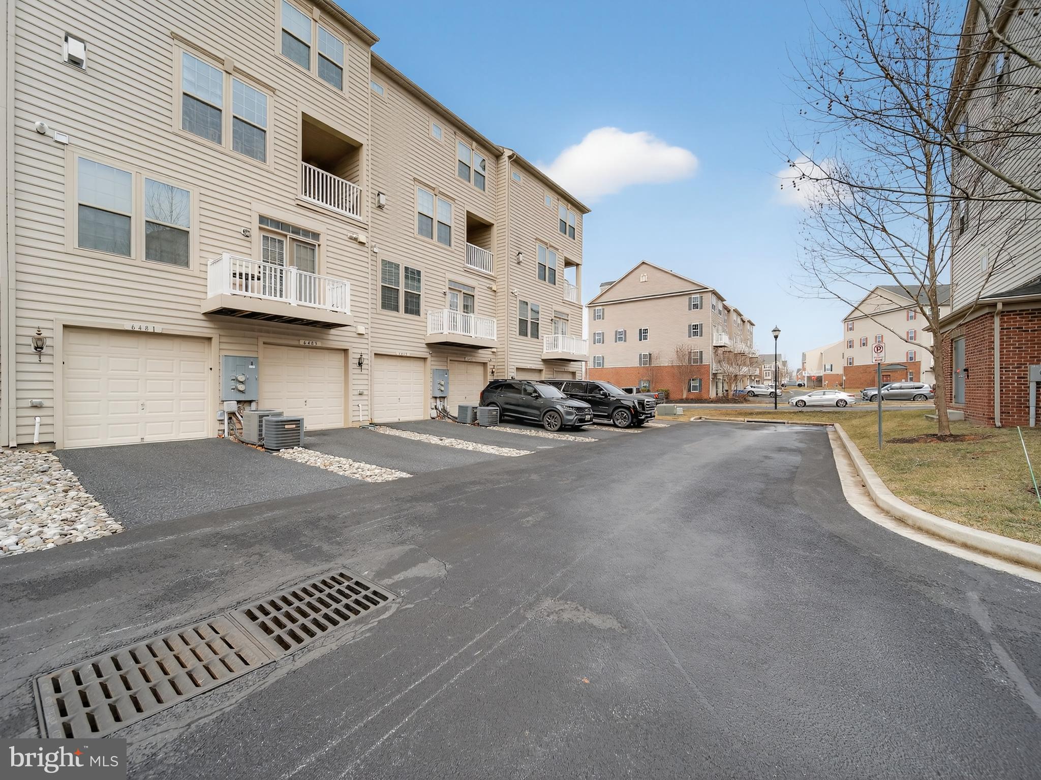 BALLENGER CREEK - Residential