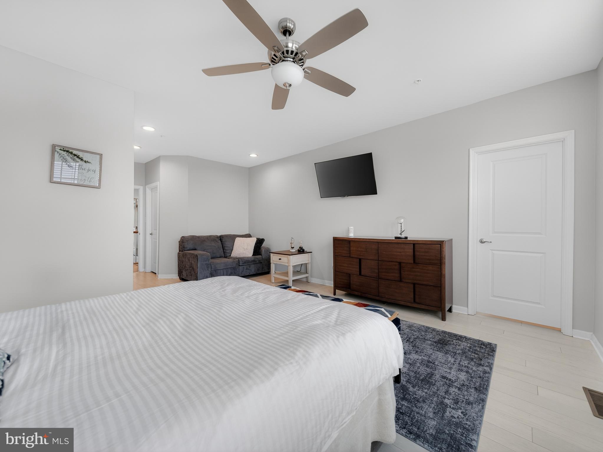 BALLENGER CREEK - Residential