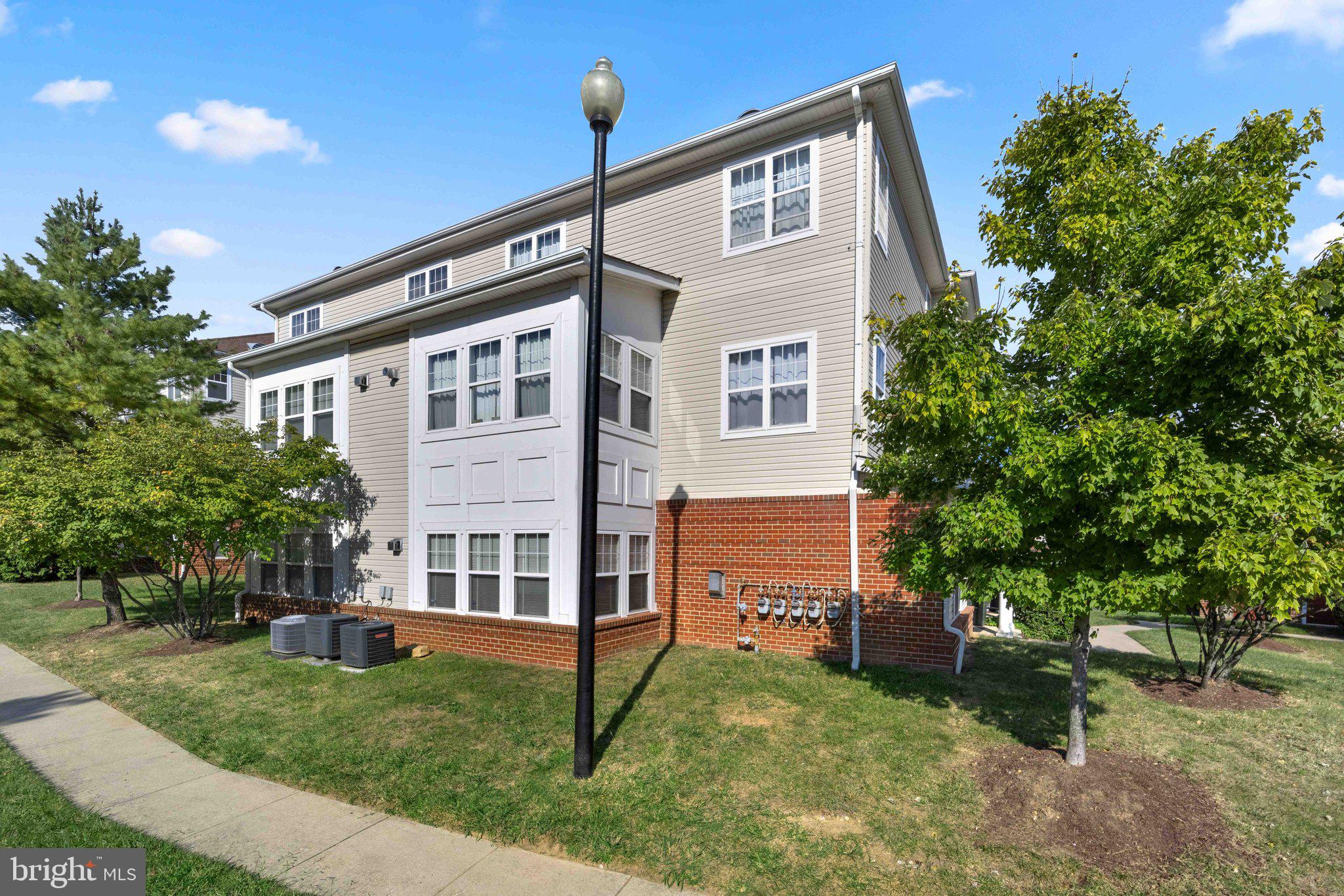 WINDSOR CROSSING - Residential