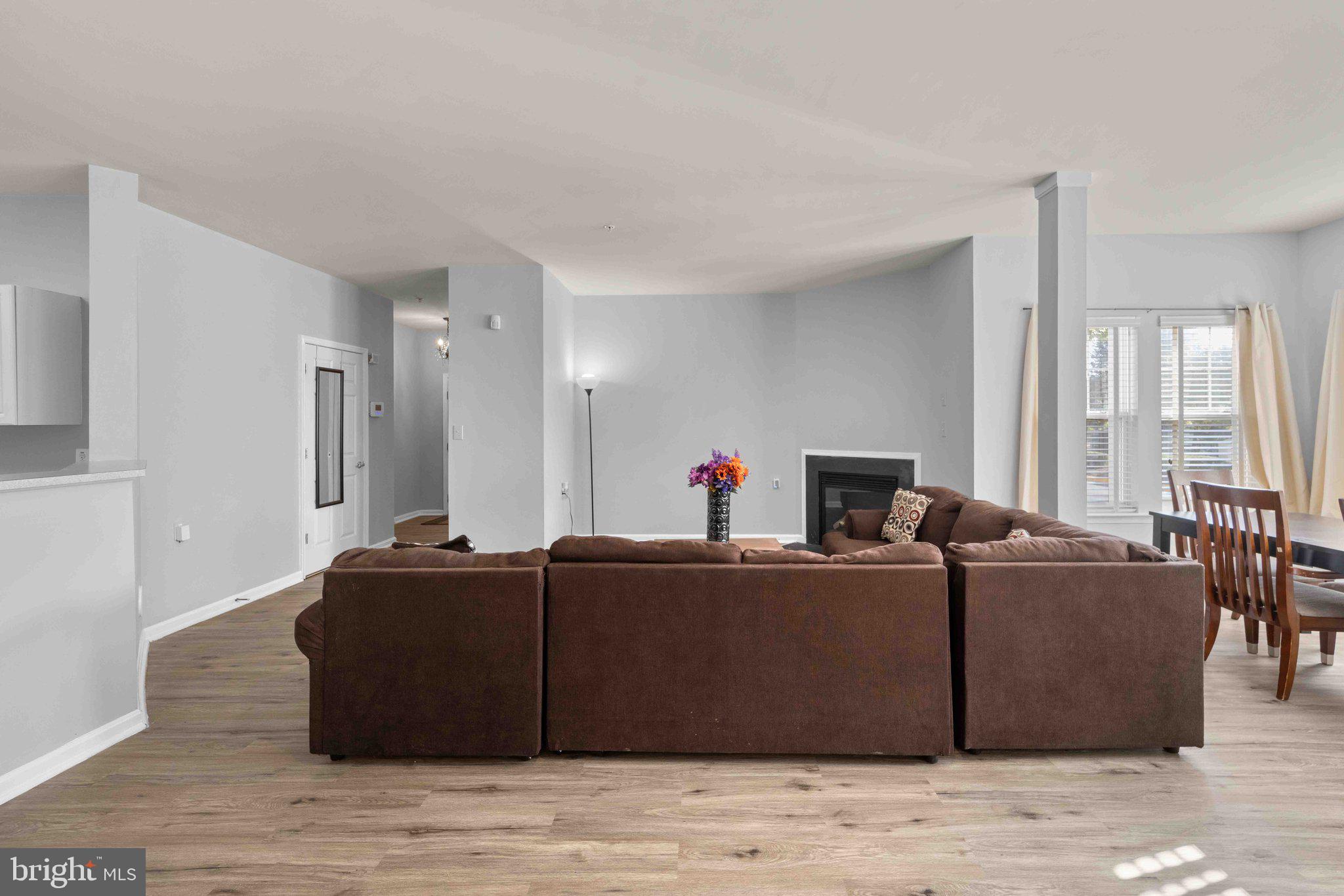 WINDSOR CROSSING - Residential