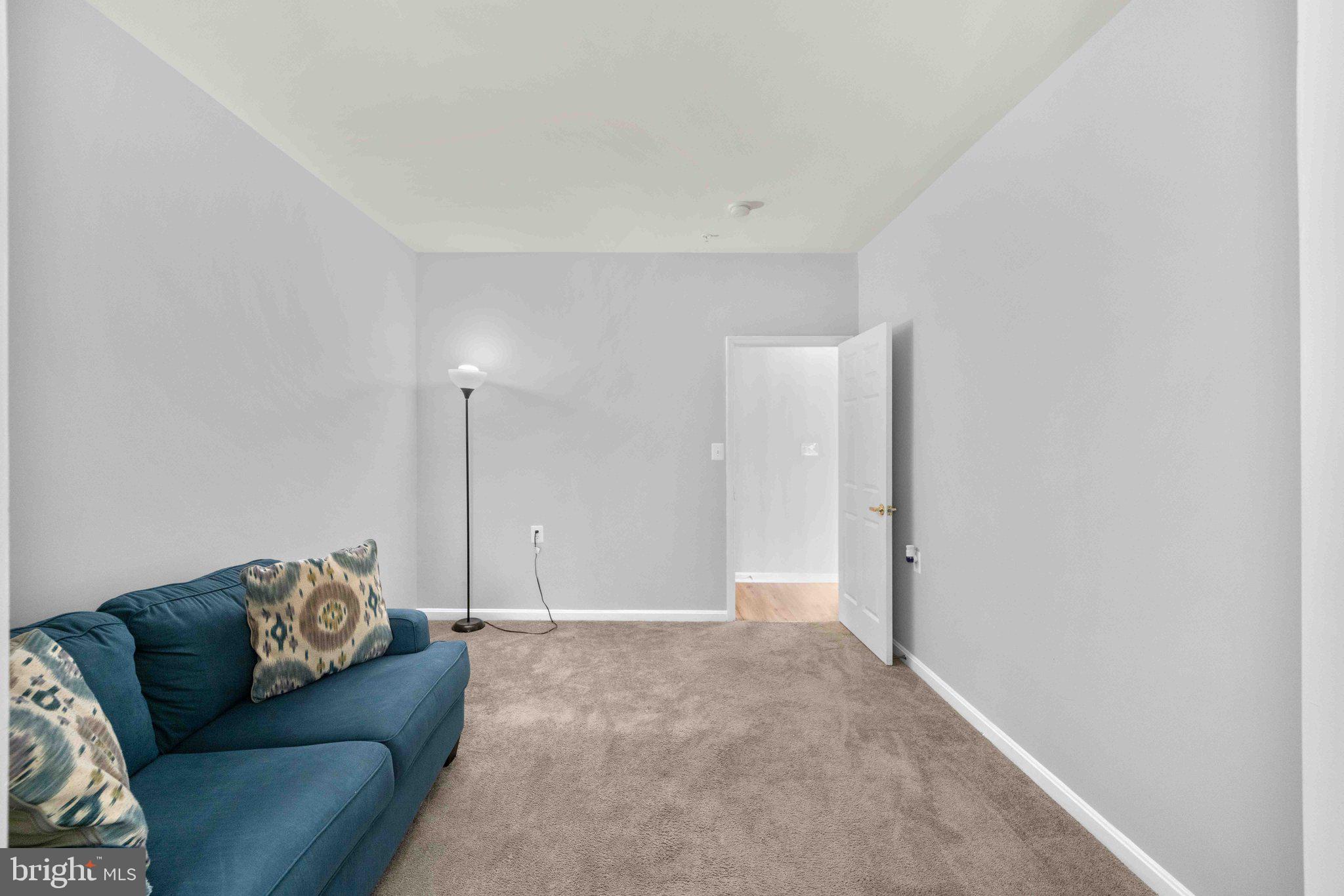 WINDSOR CROSSING - Residential