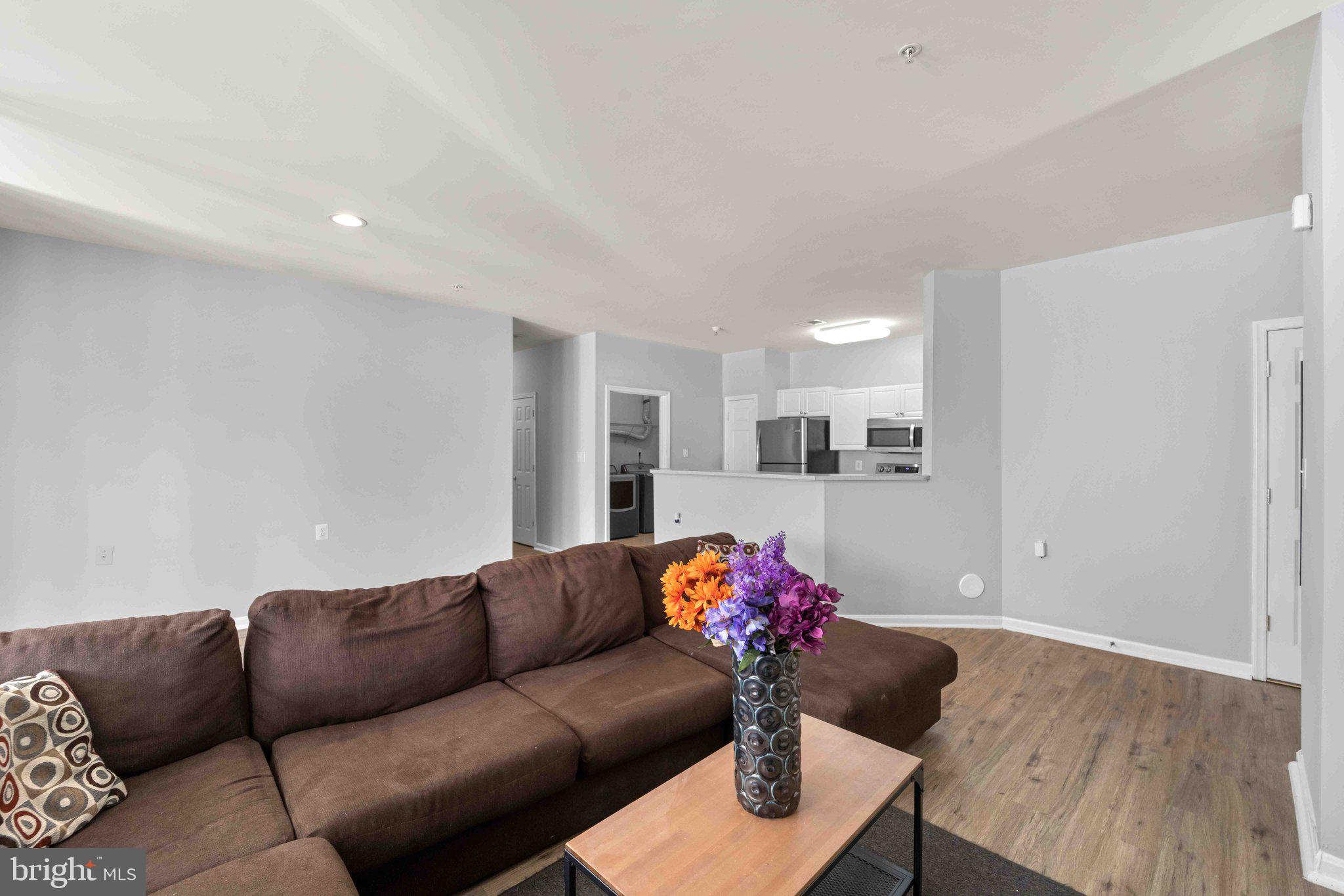 WINDSOR CROSSING - Residential