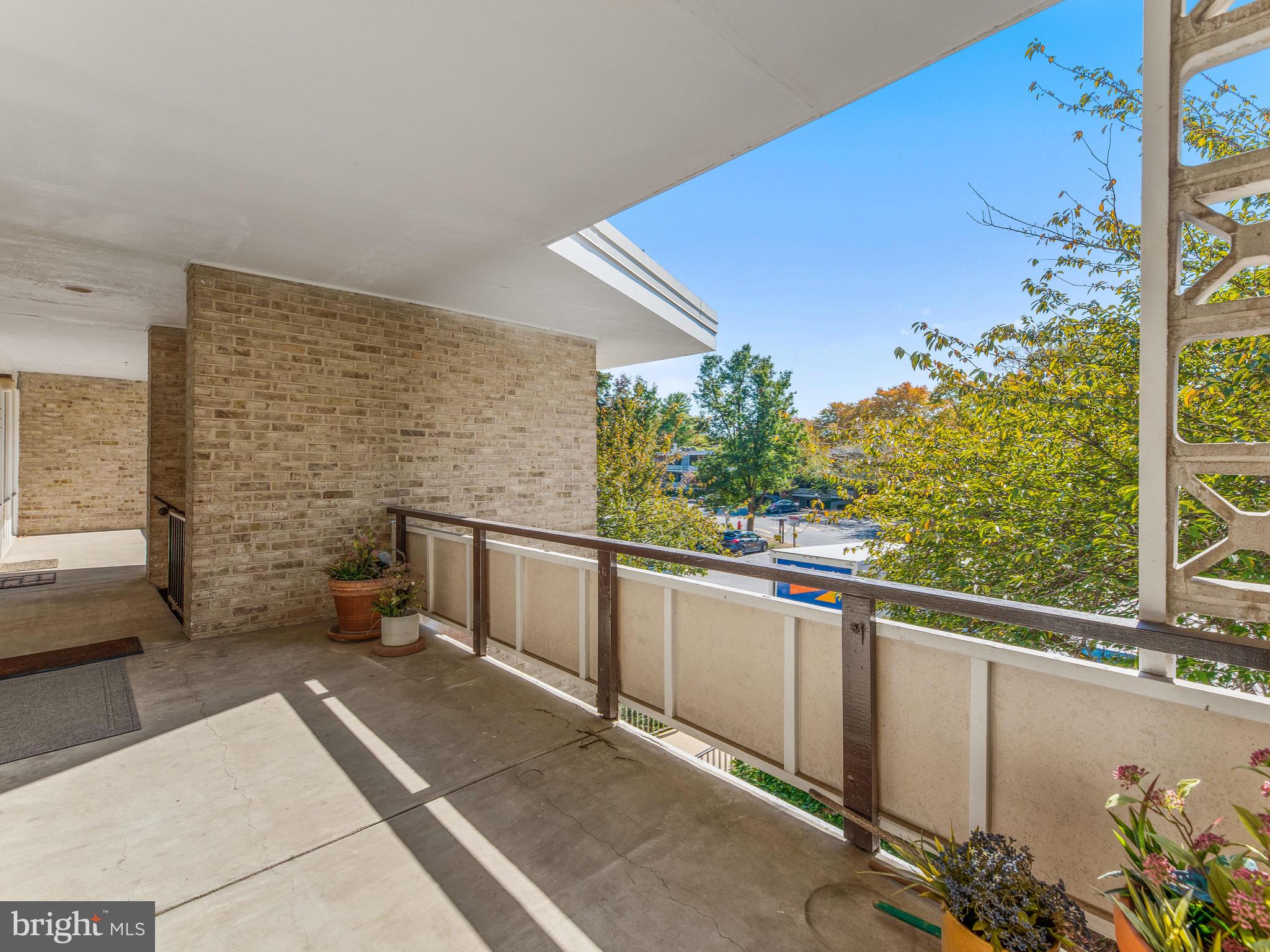 SPRING LAKE GARDEN CONDOMINIUM - Residential