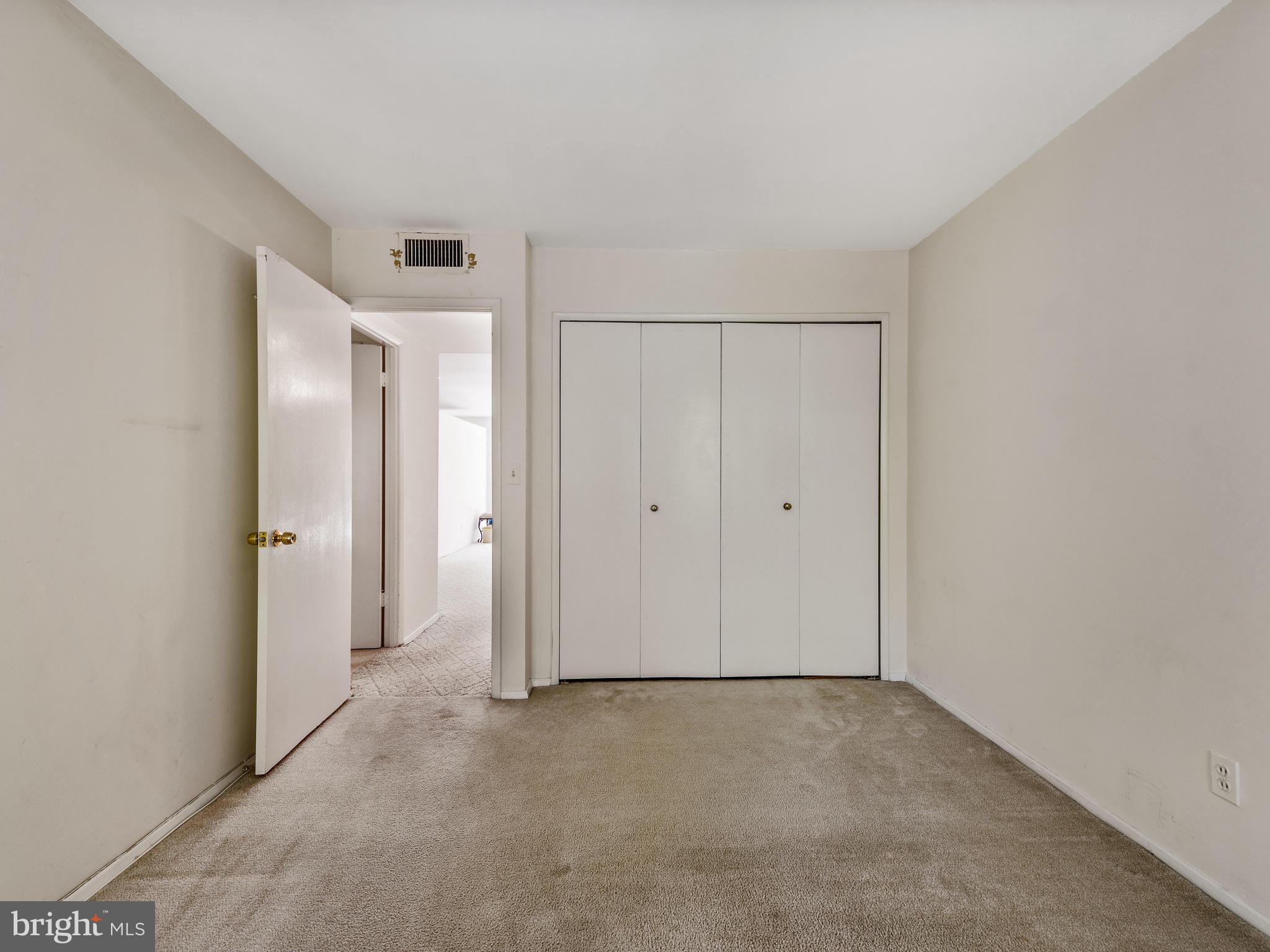 SPRING LAKE GARDEN CONDOMINIUM - Residential