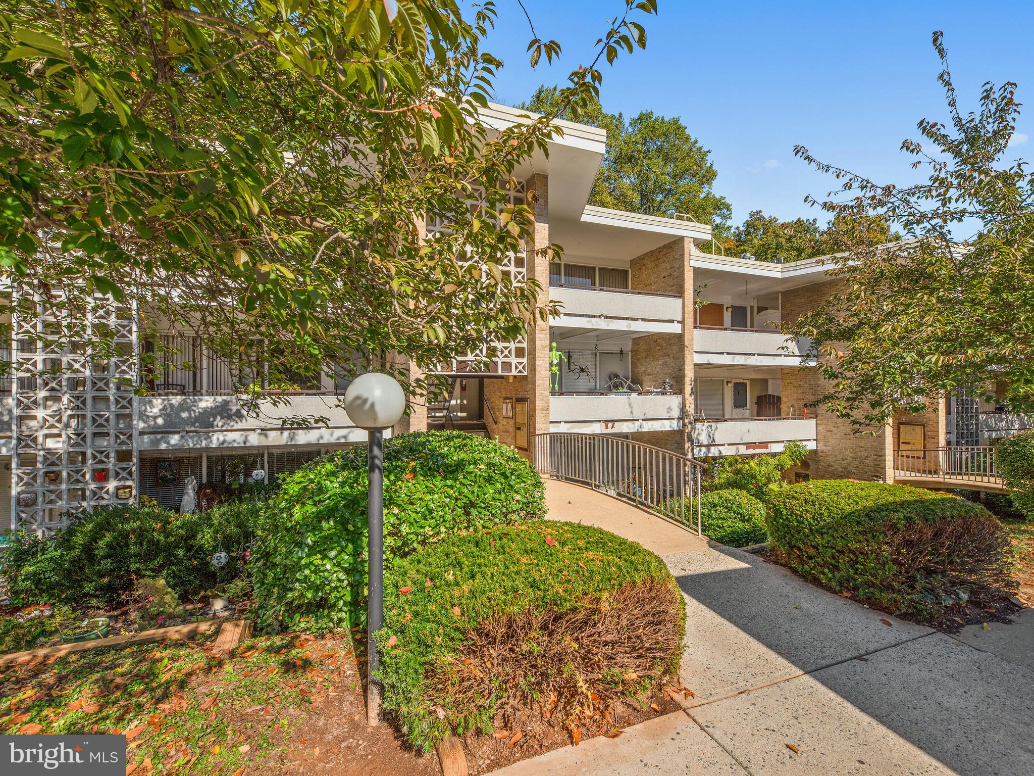 SPRING LAKE GARDEN CONDOMINIUM - Residential