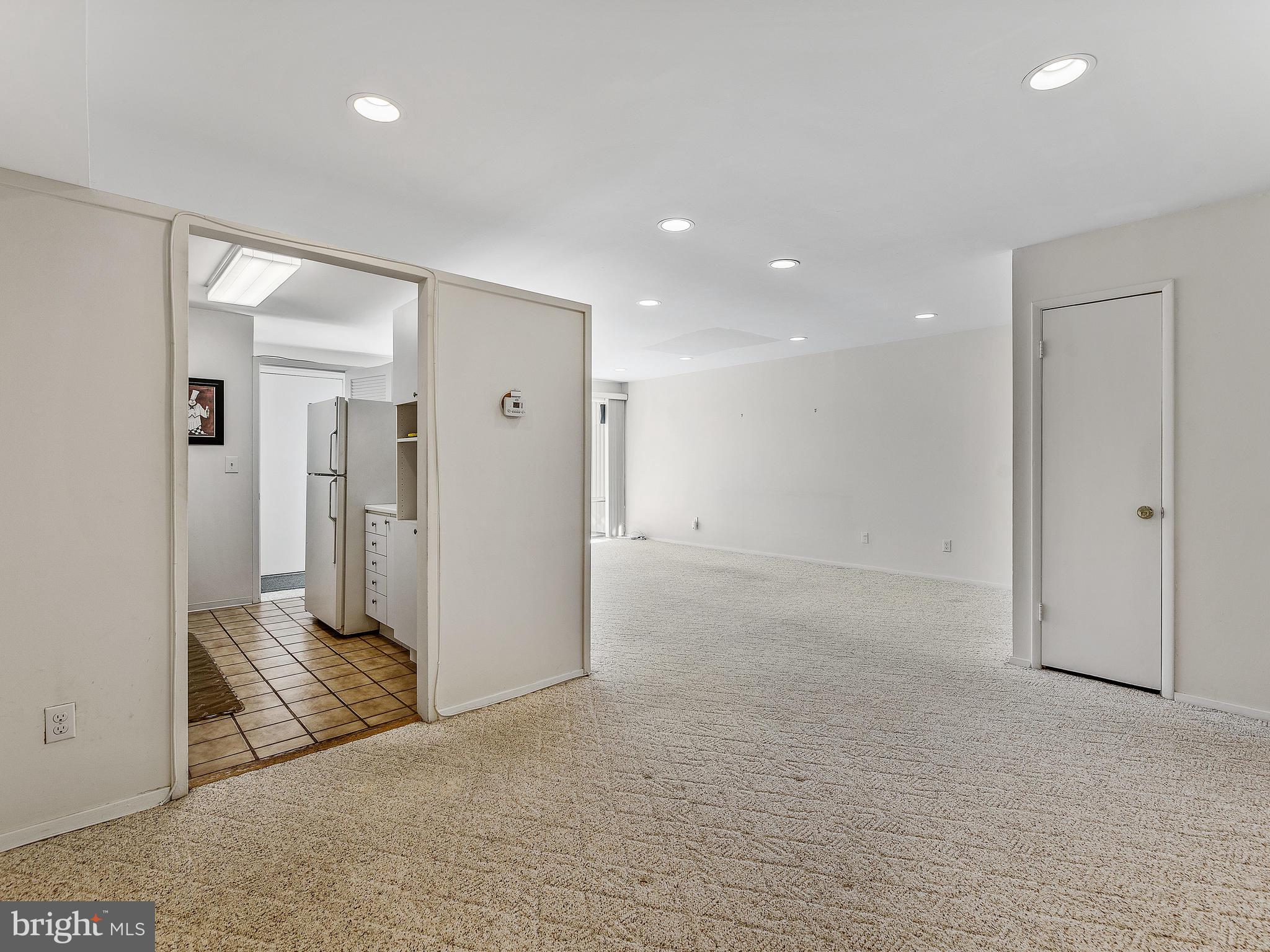 SPRING LAKE GARDEN CONDOMINIUM - Residential