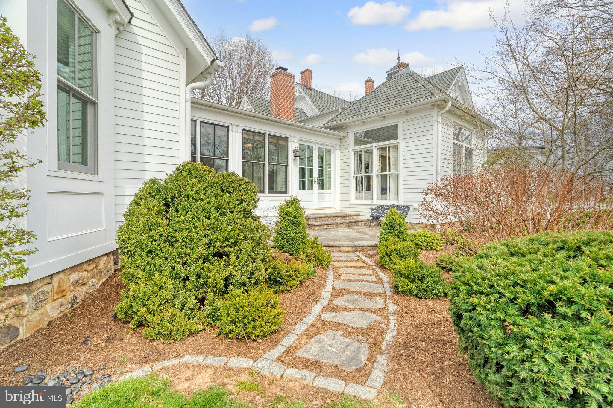 COBBS GROVE - Residential