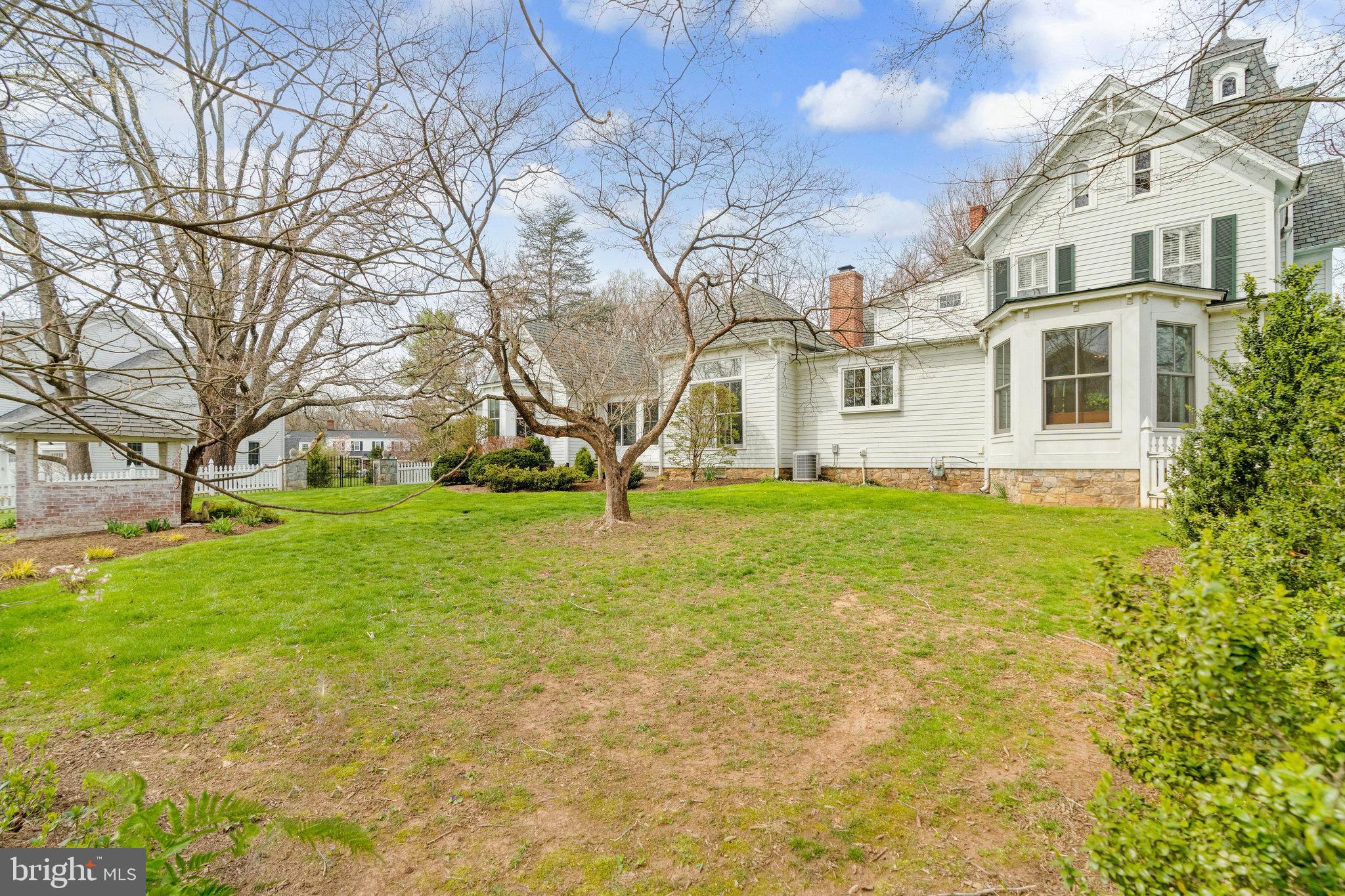 COBBS GROVE - Residential