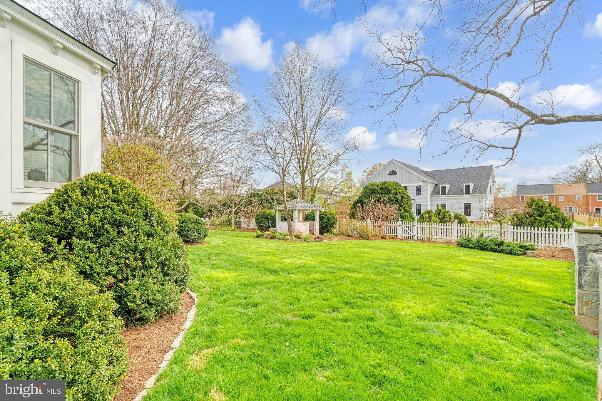 COBBS GROVE - Residential