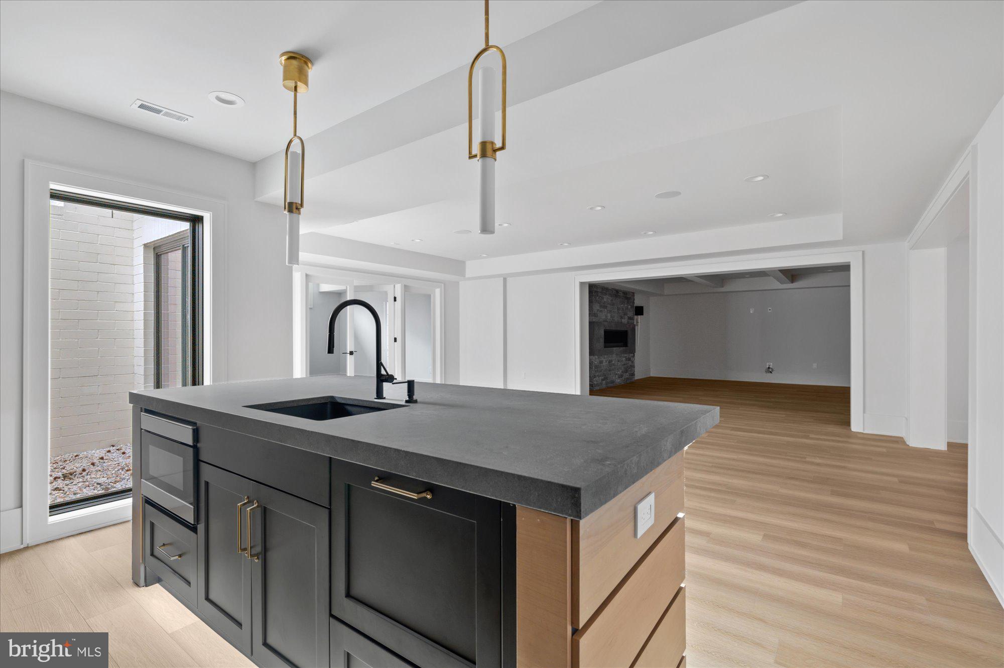 ROCK SPRING - Residential